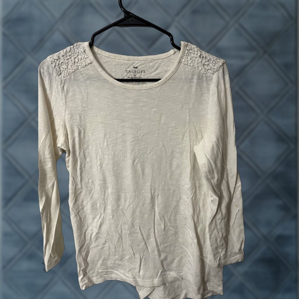 Talbots VINTAGE Talbots Women's Shirt XS White Solid 60% Cotton 40% Modal 3/4 Sleeve Round Neck Pullover Casual, Basic, Adult Women, (Size XS) Size XS / US 0-2 / IT 36-38 - 1 Thumbnail