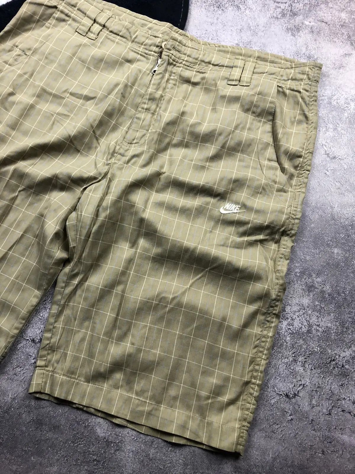Nike NIKE Vintage 2000s Checkered Streetwear Swimming Shorts Size US 34 / EU 50 - 2 Thumbnail