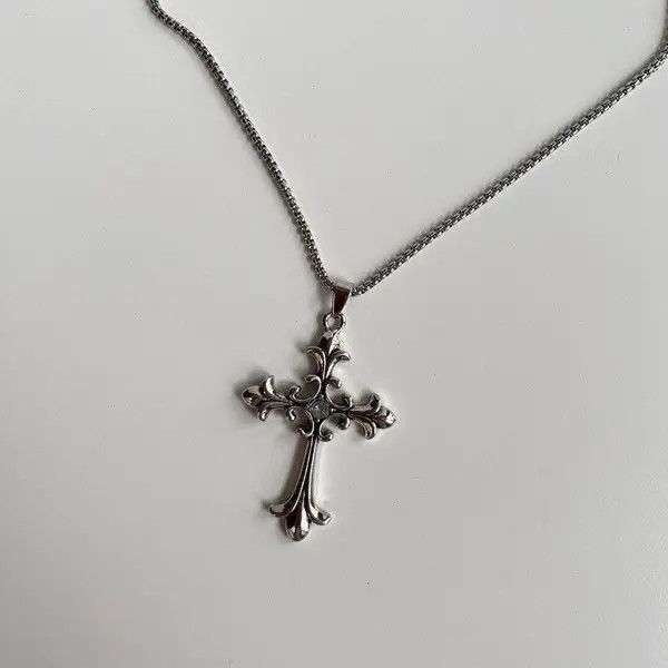 Jewelry Y2K 2000s grunge punk gothic emo cross pendant necklace Size ONE SIZE - 5 Thumbnail