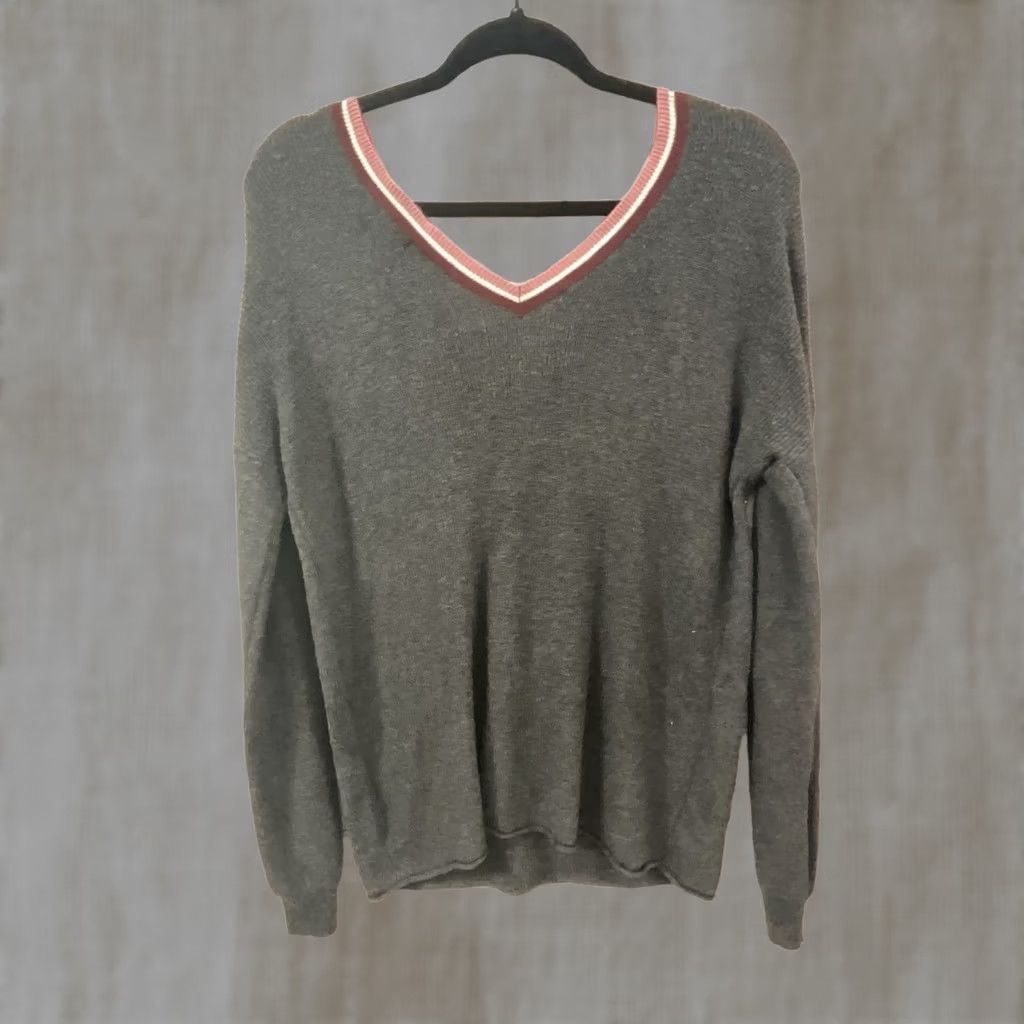 Vintage Hippie Rose Women's Long Sleeve Cable Knit Pullover Sweater XL Gray Rose Theme Pullover Casual Womens Size XL / US 12-14 / IT 48-50 - 1 Thumbnail