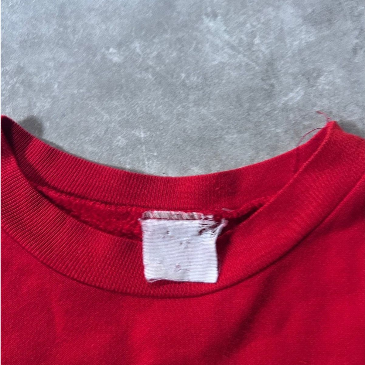 Vintage Vintage Kansas City Chiefs Looney Tunes Taz Red Crewneck M Size US M / EU 48-50 / 2 - 4 Thumbnail