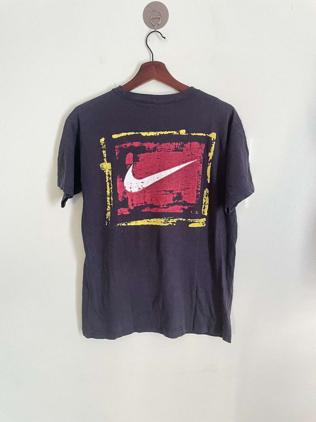 Nike Vintage Nike Gray Tag Short Sleeve Printed Big Logo Tshirt Size US M / EU 48-50 / 2 - 2 Thumbnail