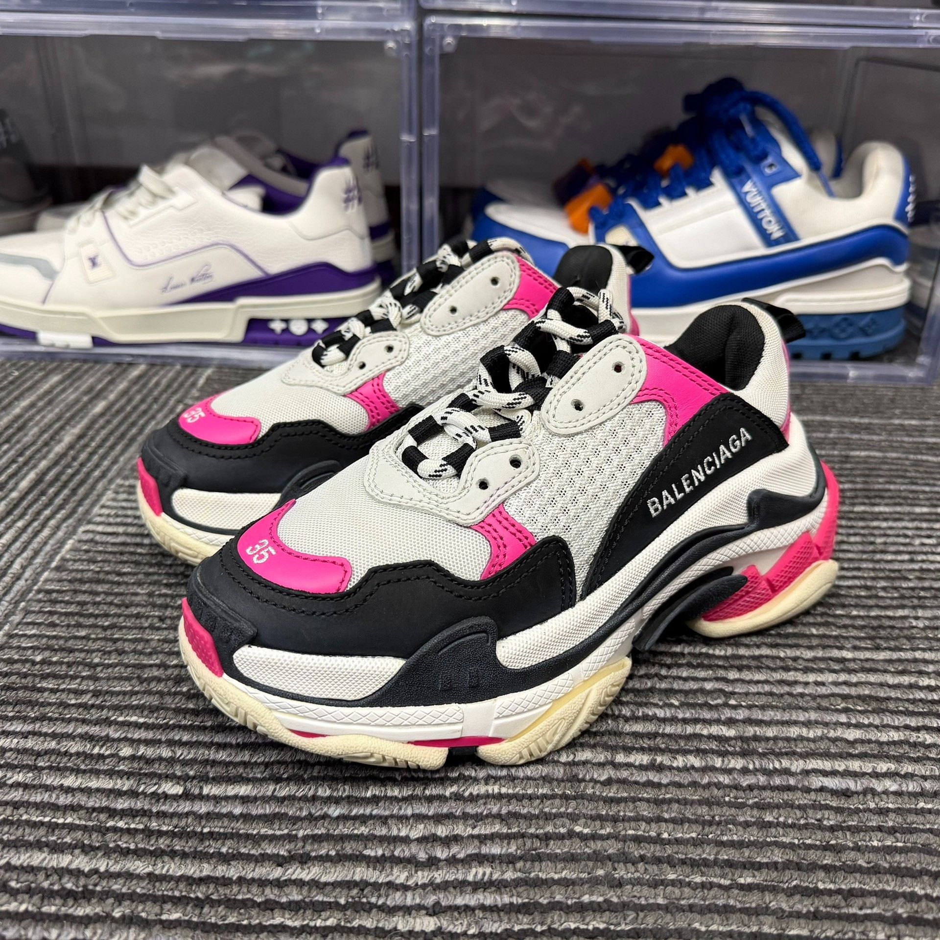 Balenciaga Balenciaga Pink Lowtop Sneakers us_5 Women Size US 5 / IT 35 - 1 Thumbnail