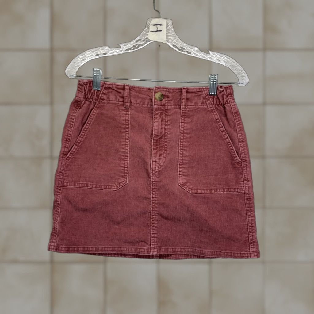 American Eagle Outfitters American Eagle Women's Mini Skirt Size 4 Red Corduroy Stretch Casual 90s Preppy Size 27" / US 4 / IT 40 - 1 Thumbnail