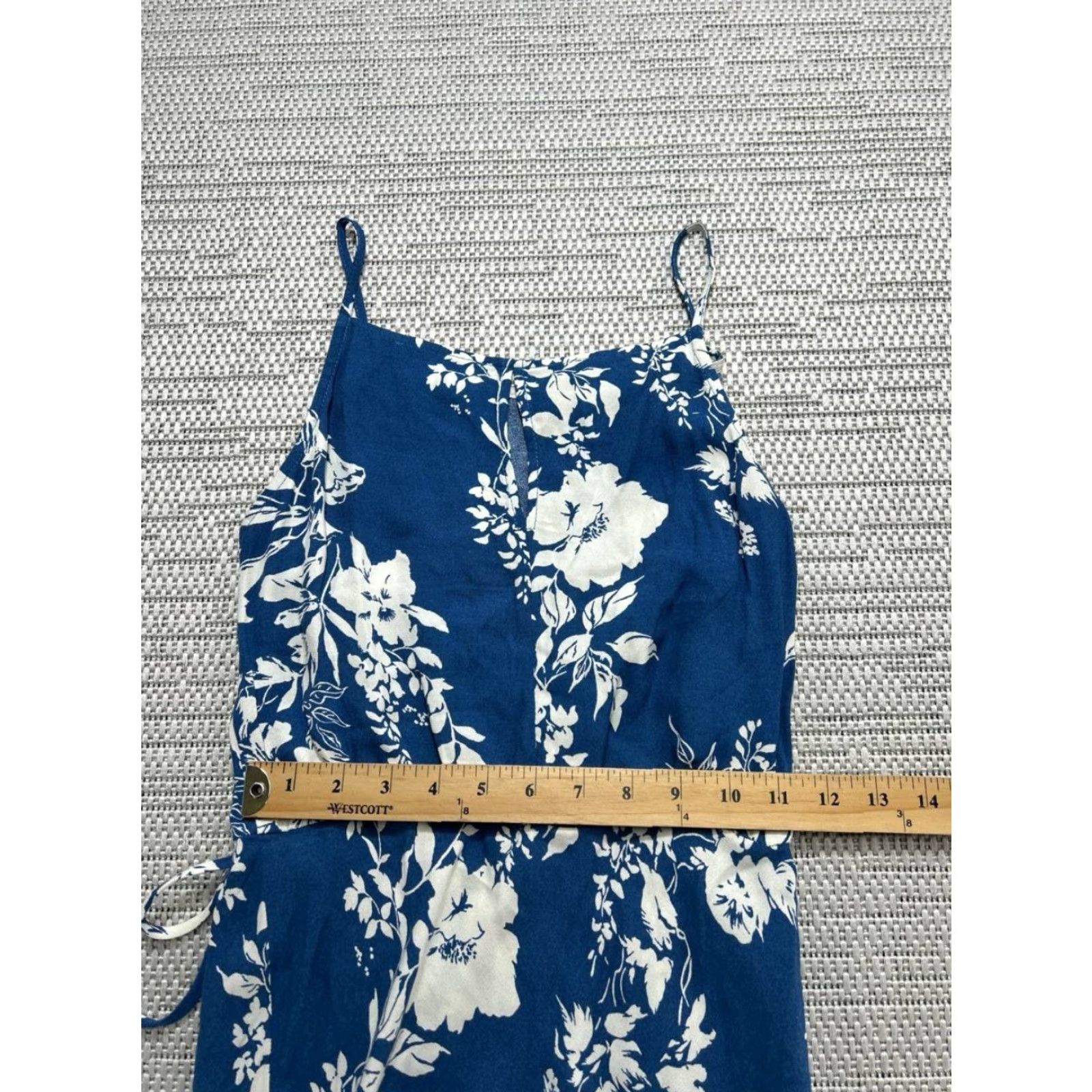 and winter dresses Wool Dress with Belt from NikkaPlace Size:16.5 / l Rewards Members Extra 10% off NH JULY Photos: Red Dress Run Long sleeved dress with