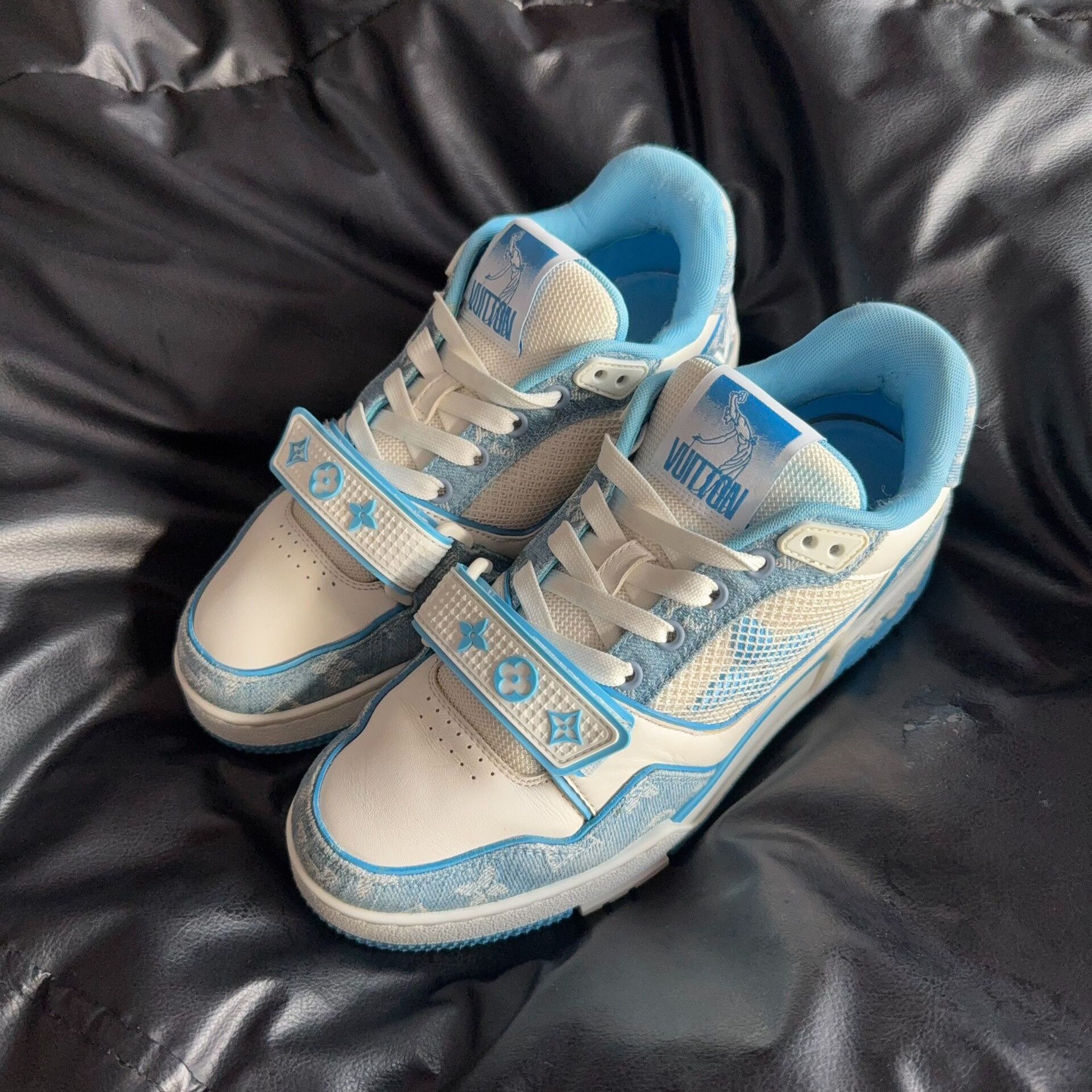 Louis Vuitton Louis Vuitton Training Blue Lowtop Sneakers 39.5 Women Size US 8.5 / IT 38.5 - 1 Thumbnail