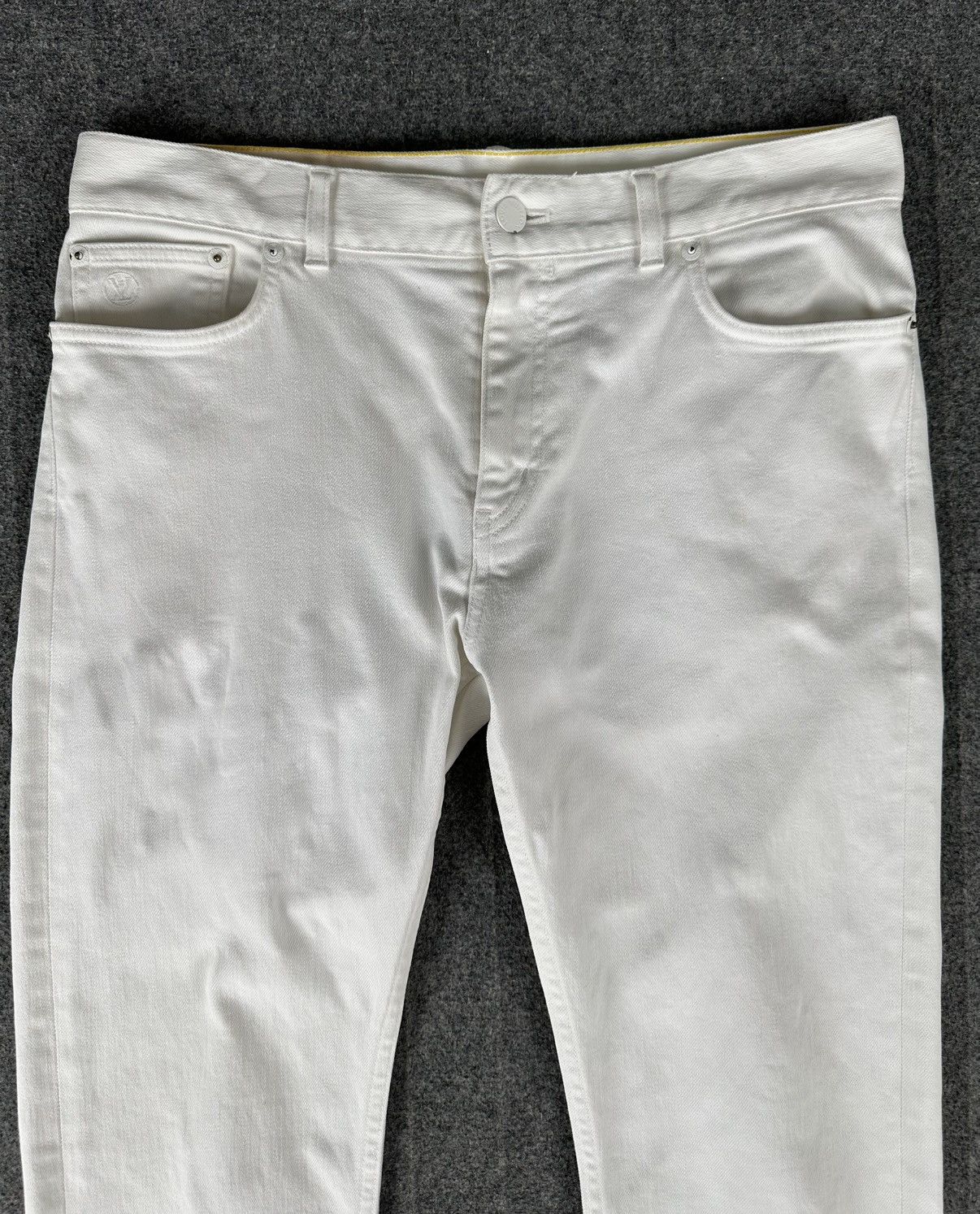 Louis Vuitton Louis Vuitton - Monogram Patch Stretch Fit White Denim Pants Size US 32 / EU 48 - 3 Thumbnail