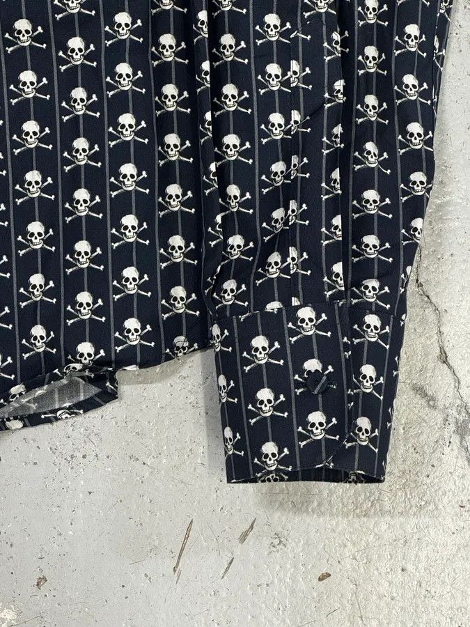 Dolce & Gabbana 2010s Dolce & Gabbana Navy Pirate Skull Classy Shirt Size US S / EU 44-46 / 1 - 8 Thumbnail
