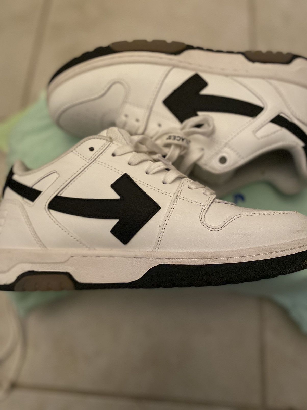 Off-White White and black Size US 9 / EU 42 - 1 Thumbnail