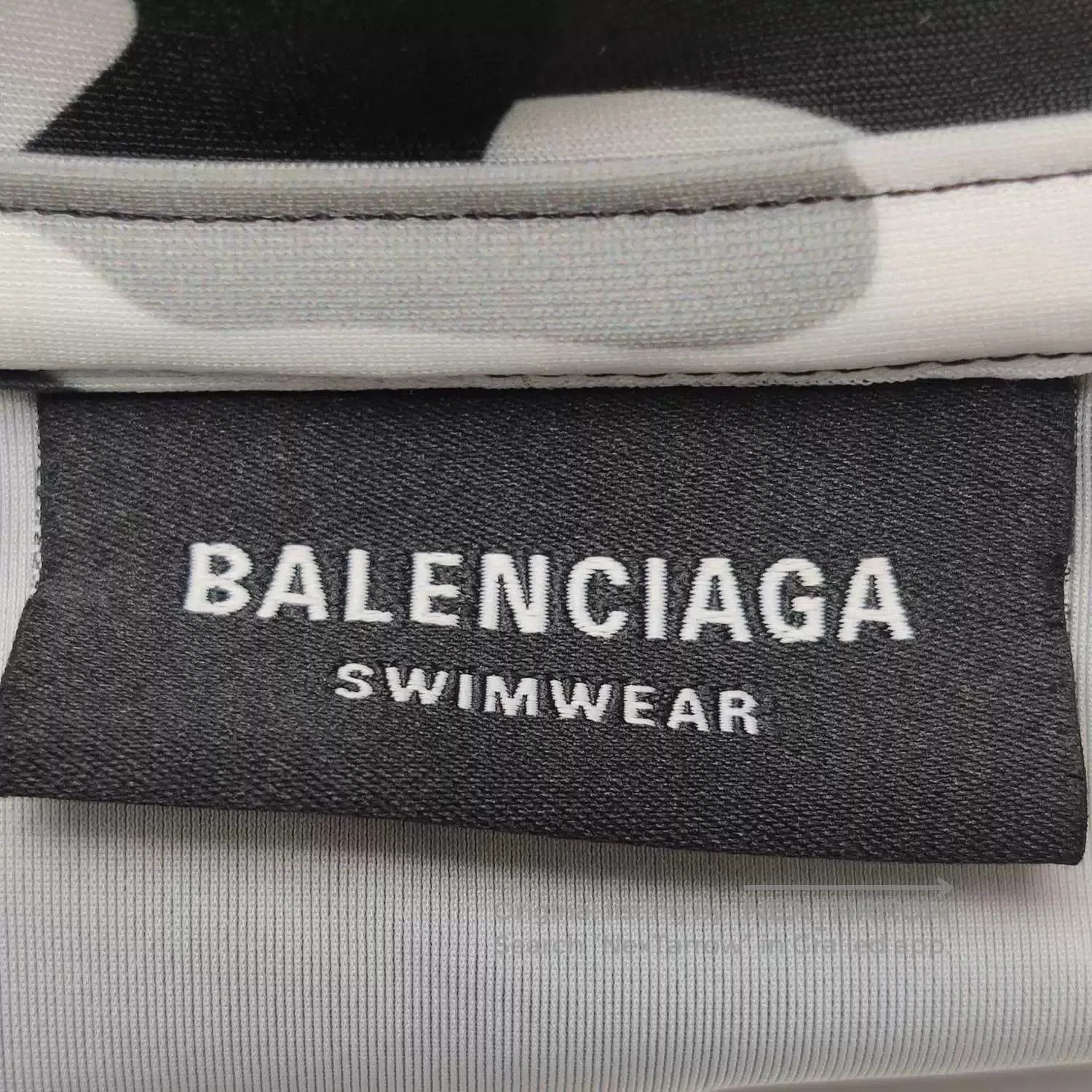 Balenciaga balenciaga camouflage print short sleeve t-shirt. Size US XS / EU 42 / 0 - 4 Thumbnail