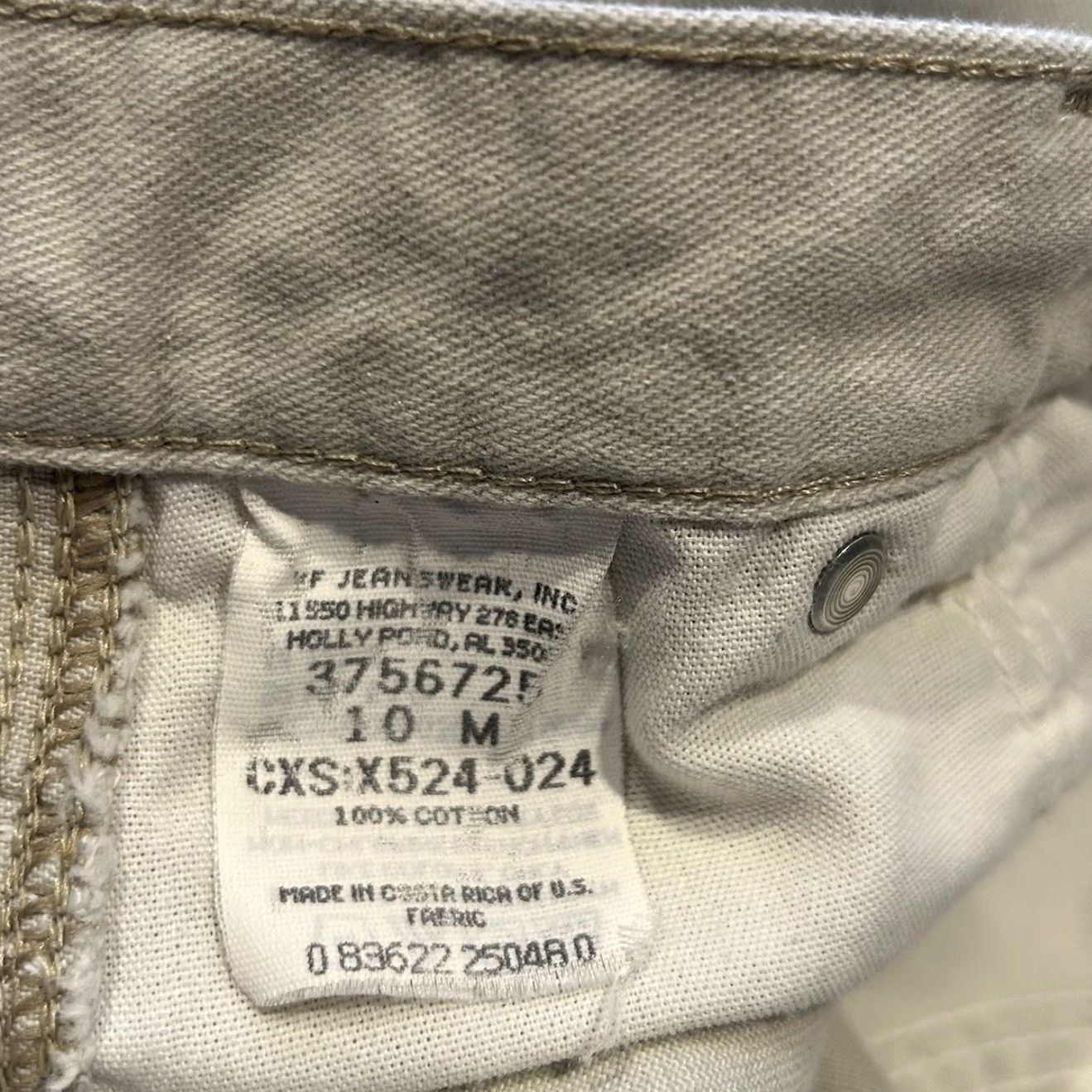 Lee VINTAGE Riveted by Lee Womens Shorts 90s Cargo Pocket High Waisted Beige 28in Waist 28in 5in Inseam Regular Size 10 Buttons Zipper Cotton Twill Size 32" / US 10 / IT 46 - 4 Thumbnail