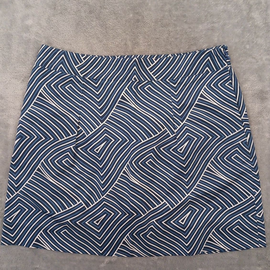 Calvin Klein Calvin Klein Skirt Short Blue Geometric Pockets Cotton Size 4 Women's Pencil Zip Reactivation: None Size 27" / US 4 / IT 40 - 2 Thumbnail