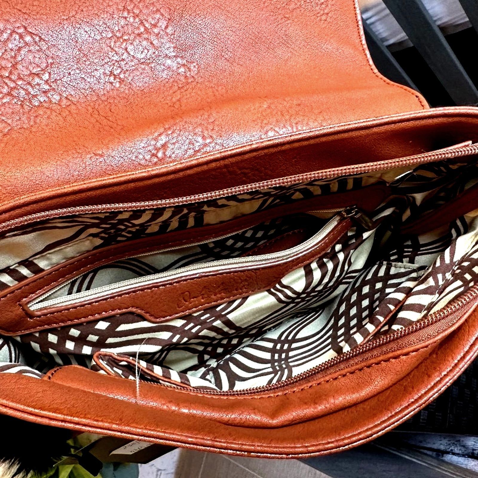Other Beautiful Clutch Crossbody Handbag Turn Lock Fur Trim Size ONE SIZE - 10 Thumbnail