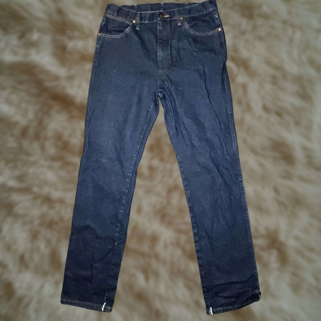 Wrangler VINTAGE Wrangler 13MWZ Jeans Men's 33x34 Blue Denim Straight 90s Cowboy Regular Size US 33 - 1 Thumbnail