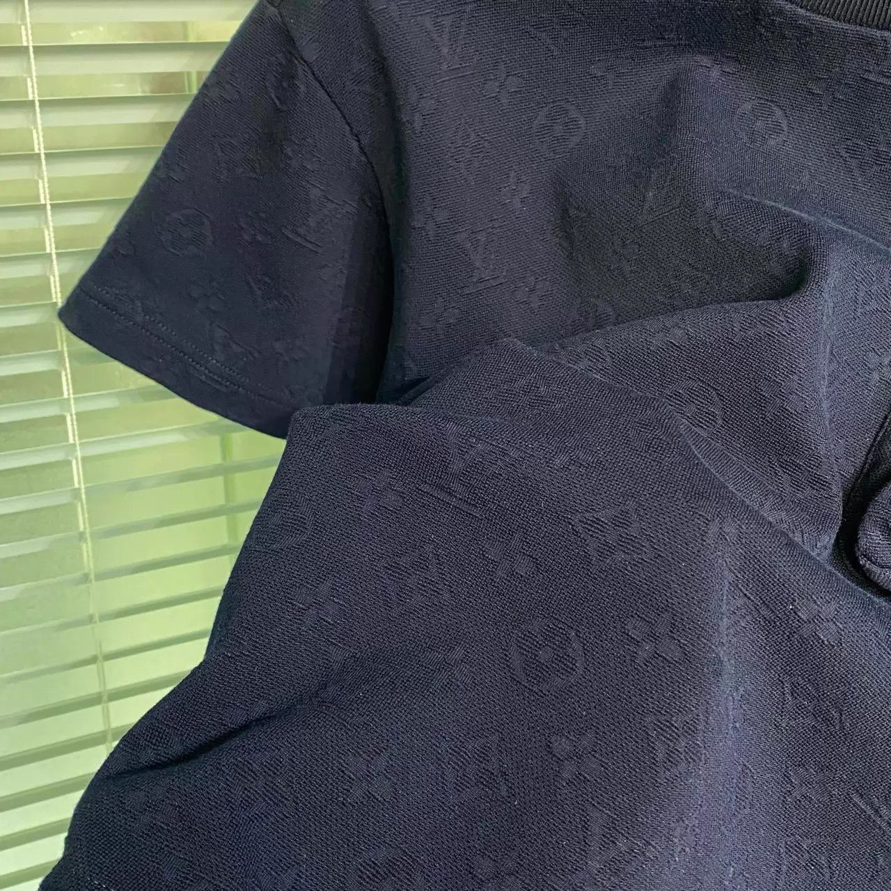 Louis Vuitton LV short-sleeve tee 3D pocket navy Monogram XS Size US XS / EU 42 / 0 - 7 Thumbnail