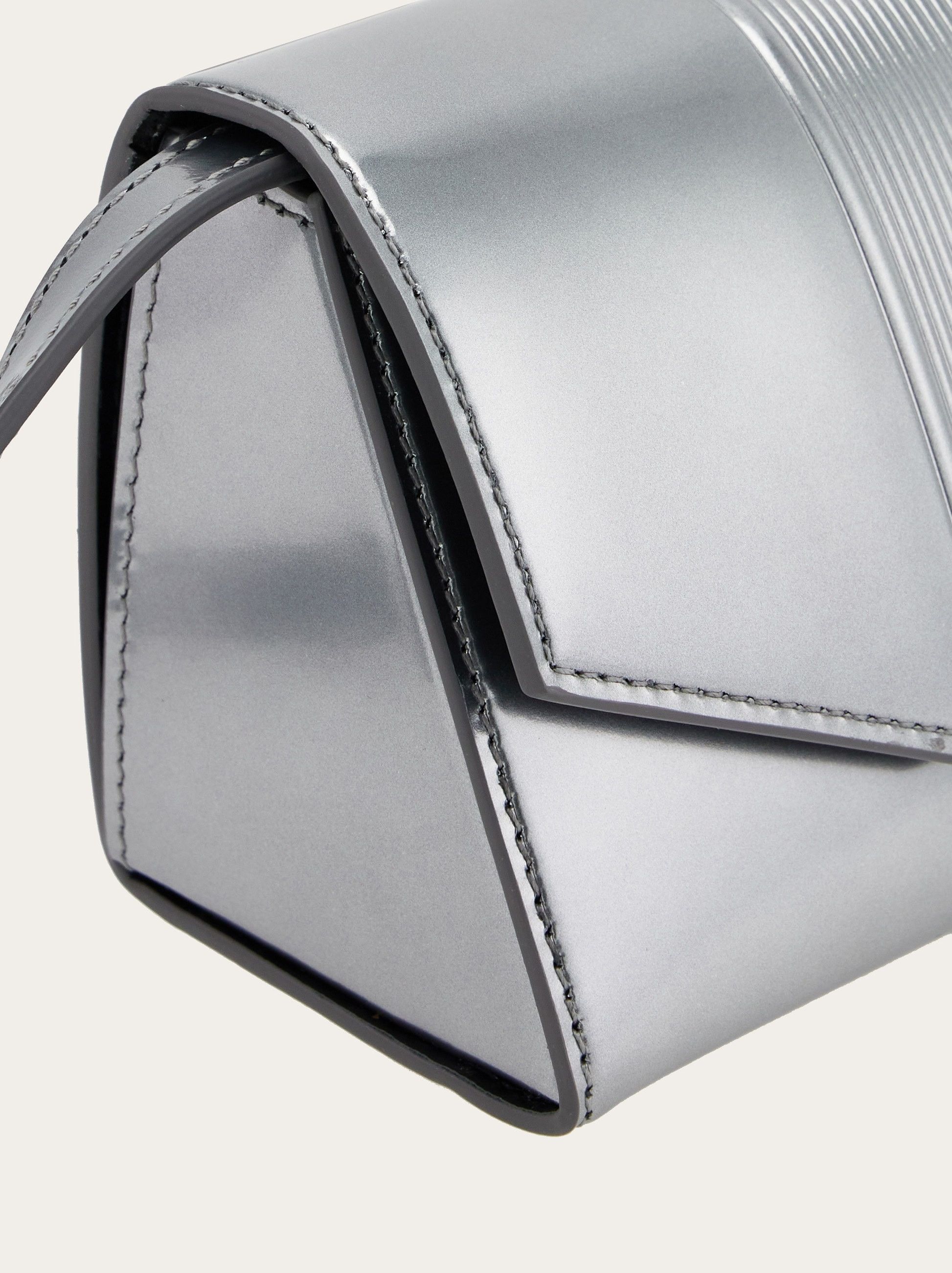 Salvatore Ferragamo o1s1rm0924 Size: OS / Compact Crossbody Bag in Silver Size ONE SIZE - 2 Thumbnail