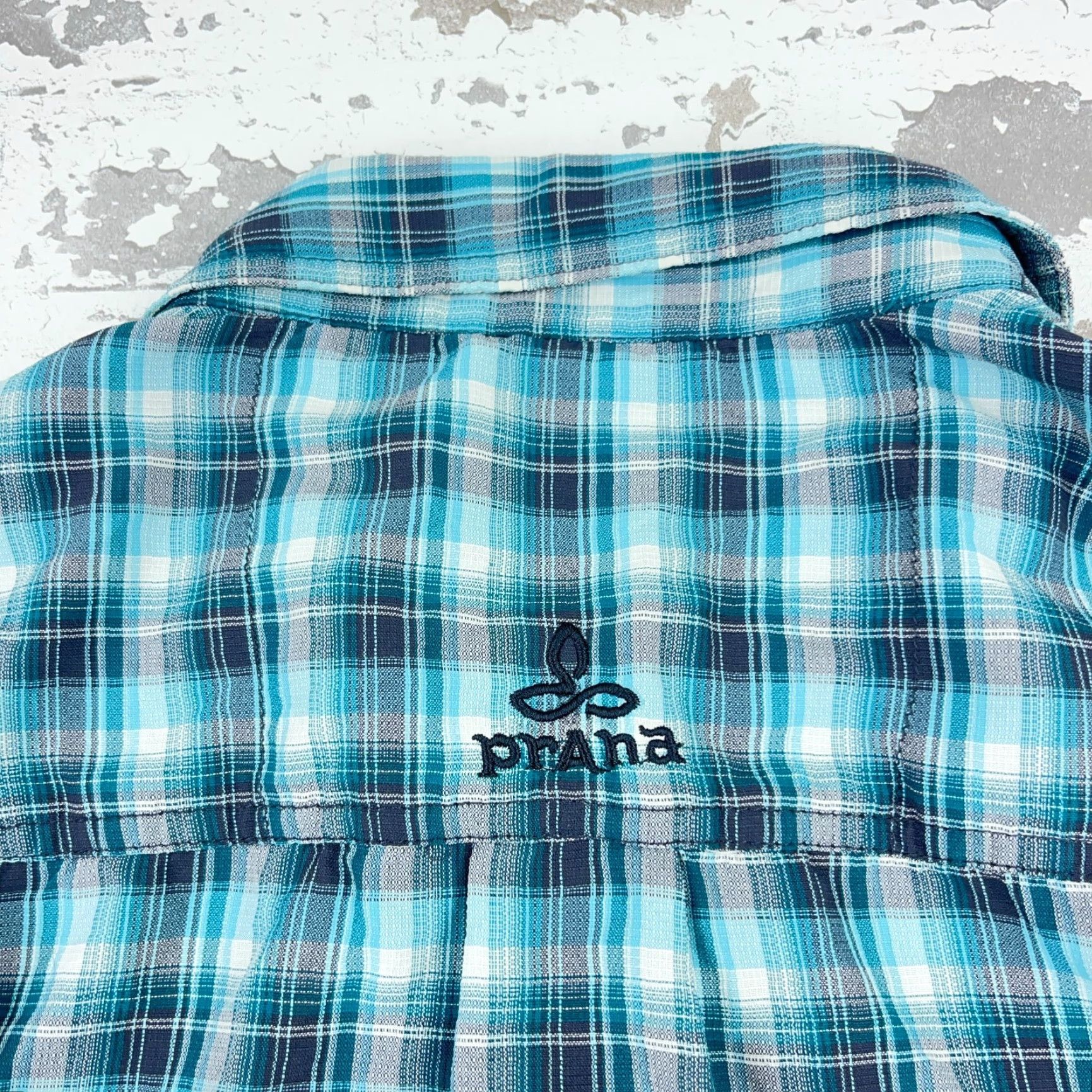 Prana prAna Shirt Men Large Blue Teal Plaid Button-Up Nylon Performance Hiking Camp Regular Fit Long Sleeve Casual Shirt Size US M / EU 48-50 / 2 - 3 Thumbnail