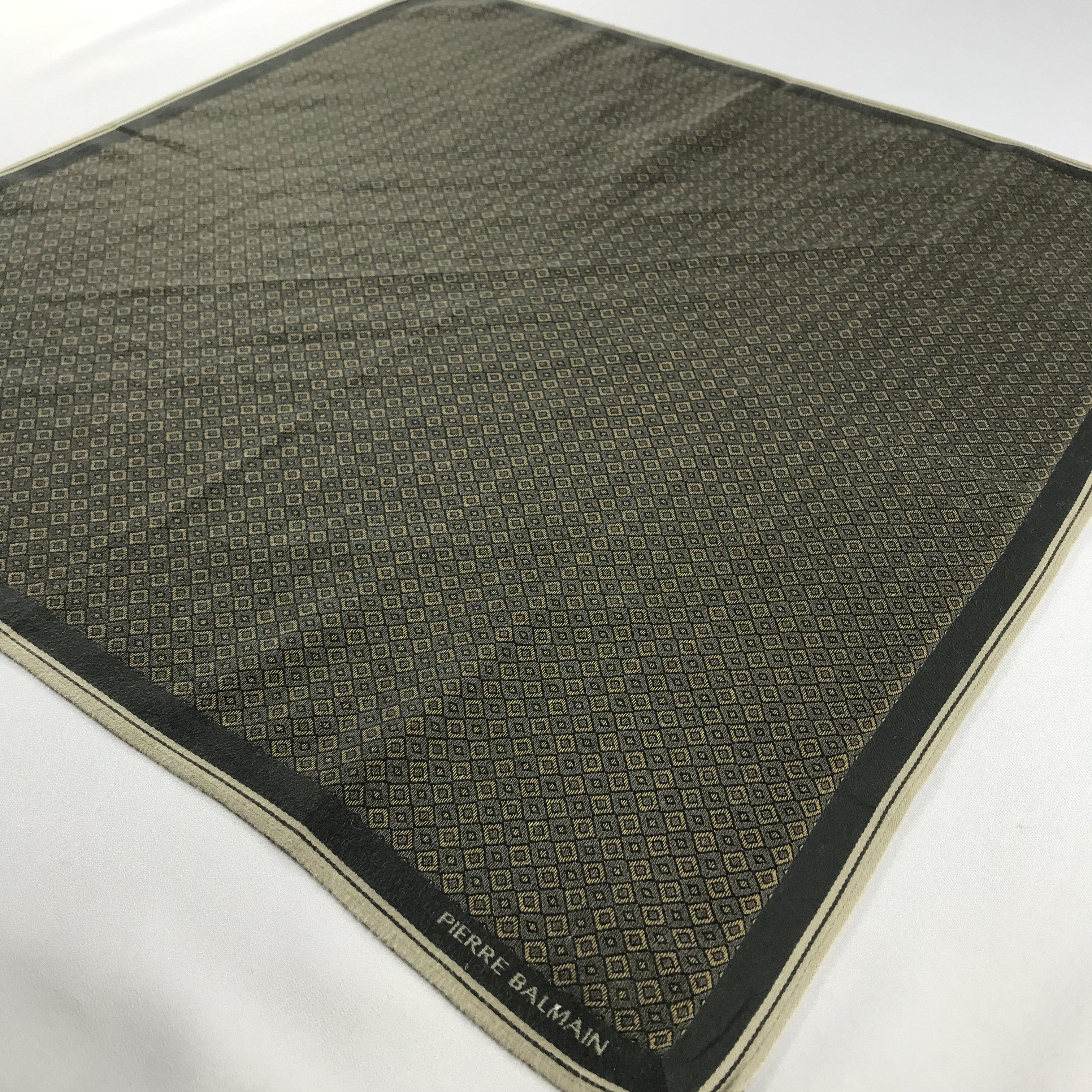 Pierre Balmain Pierre Balmain Handkerchief / Bandana / Neckerchief C808 Size ONE SIZE - 4 Thumbnail