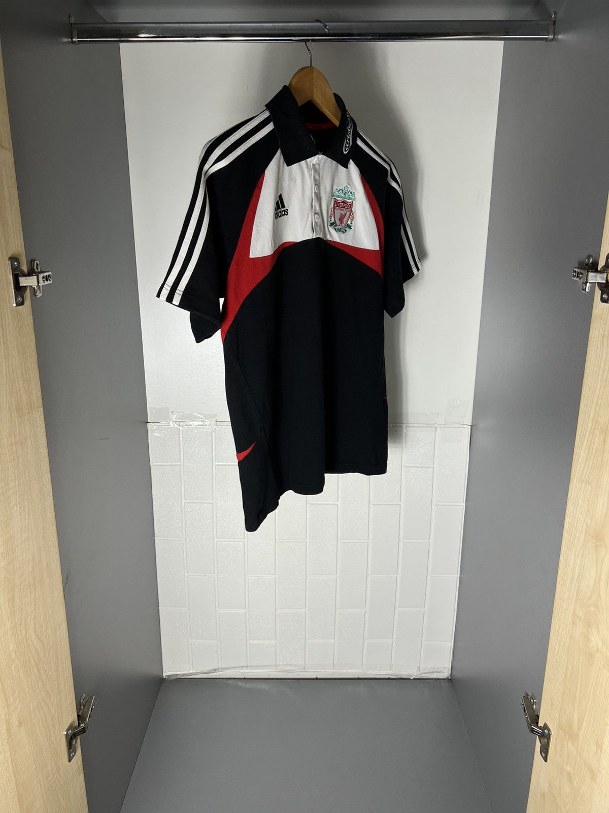 Adidas VINTAGE ADIDAS FC LIVERPOOL ENGLAND SOCCER JERSEY RETRO 90s Size US M / EU 48-50 / 2 - 12 Thumbnail