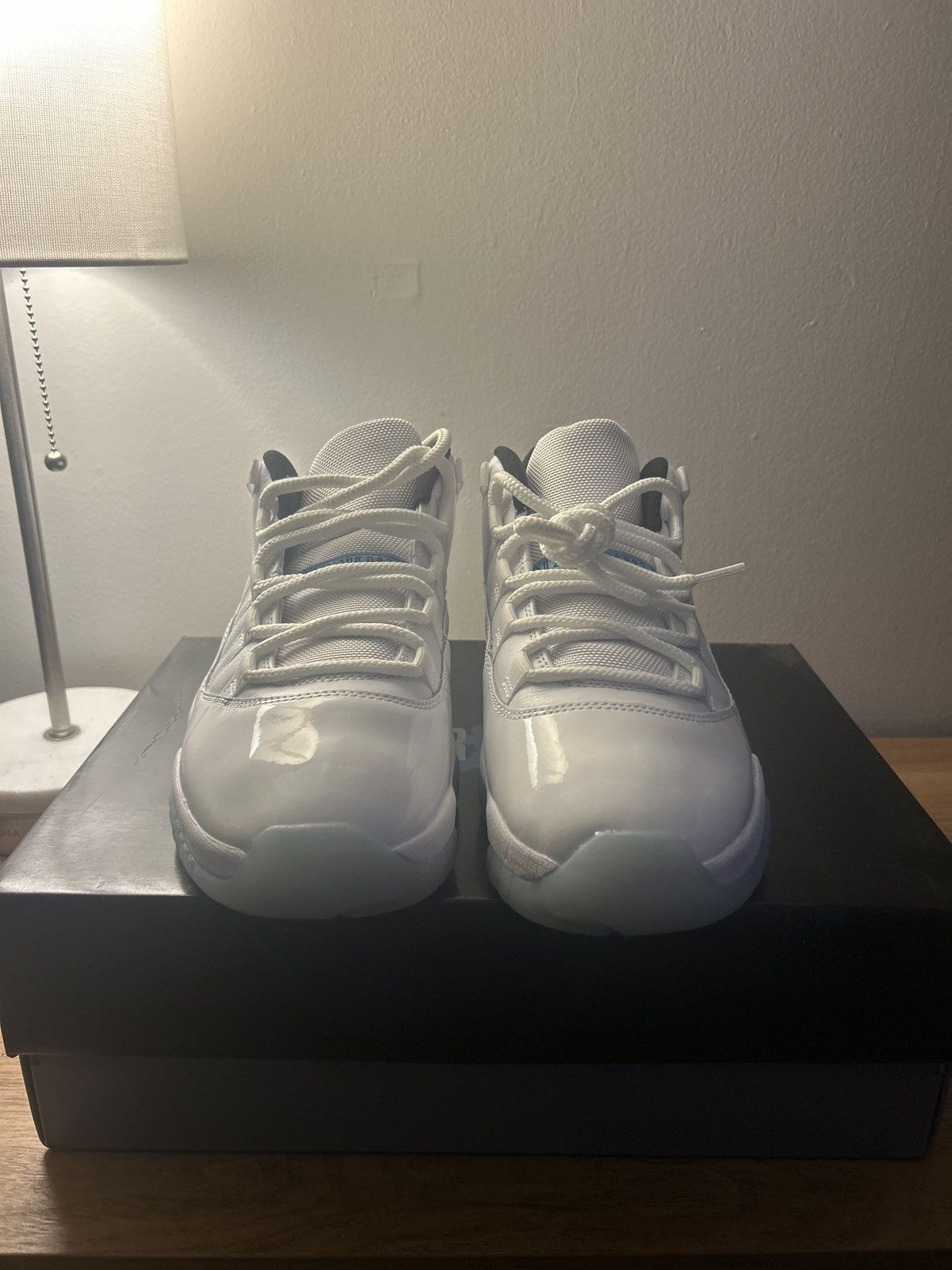 Jordan Brand Jordan 11 low legend blue 10.5 Size US 10.5 / EU 43-44 - 4 Thumbnail