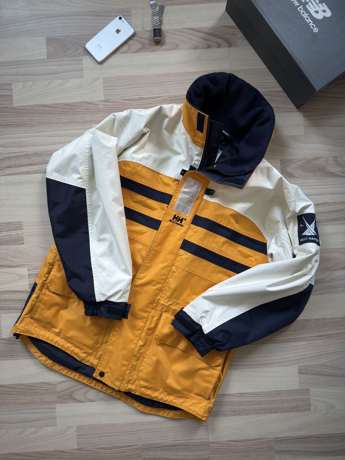 Helly Hansen Vintage 90s Helly Hansen Sailing Jacket Windproof Waterproof Size US M / EU 48-50 / 2 - 1 Thumbnail