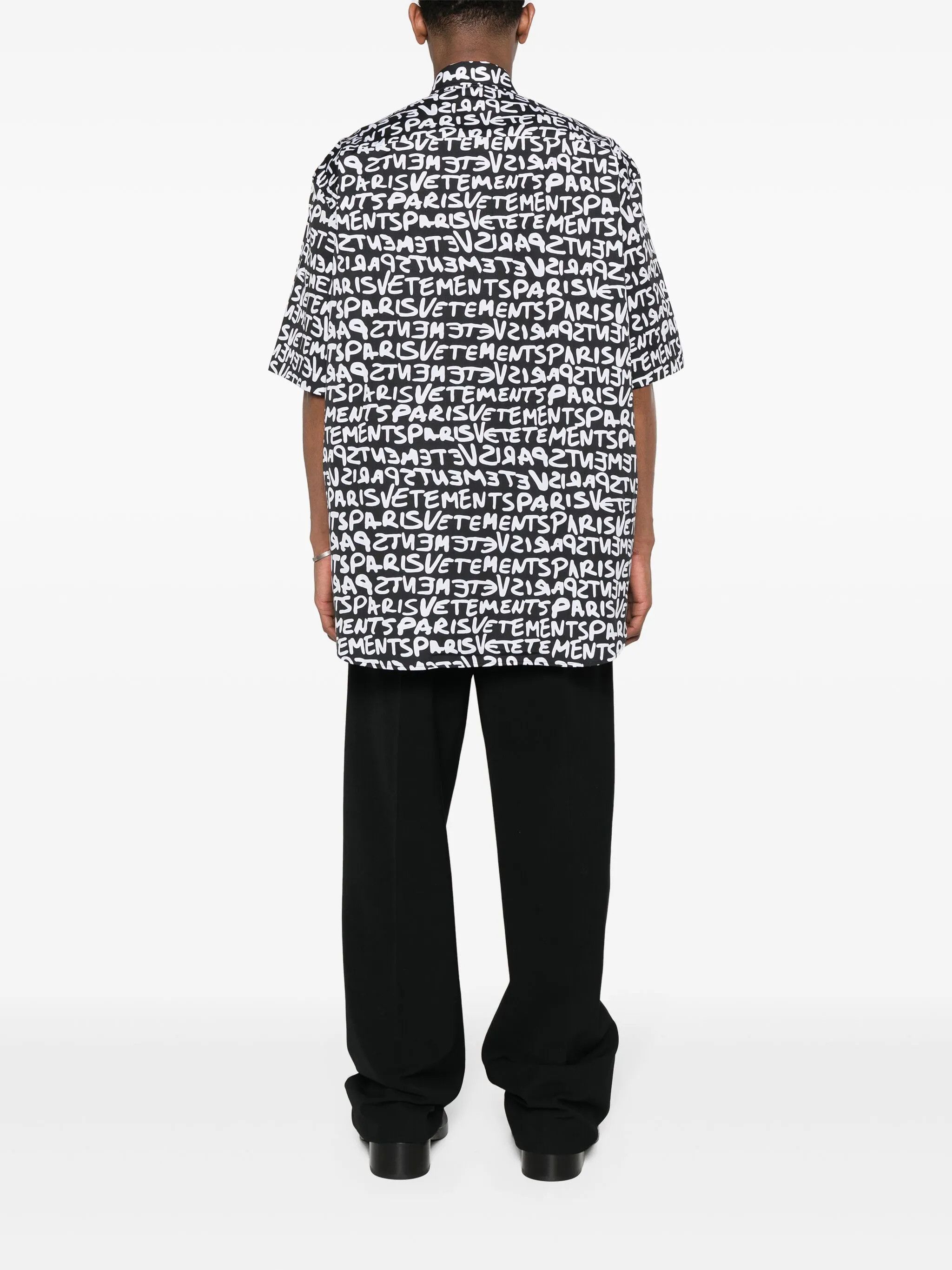 Vetements Black All Over Grafitti Logo Oversized Short Sleeve Shirt Size US S / EU 44-46 / 1 - 3 Thumbnail