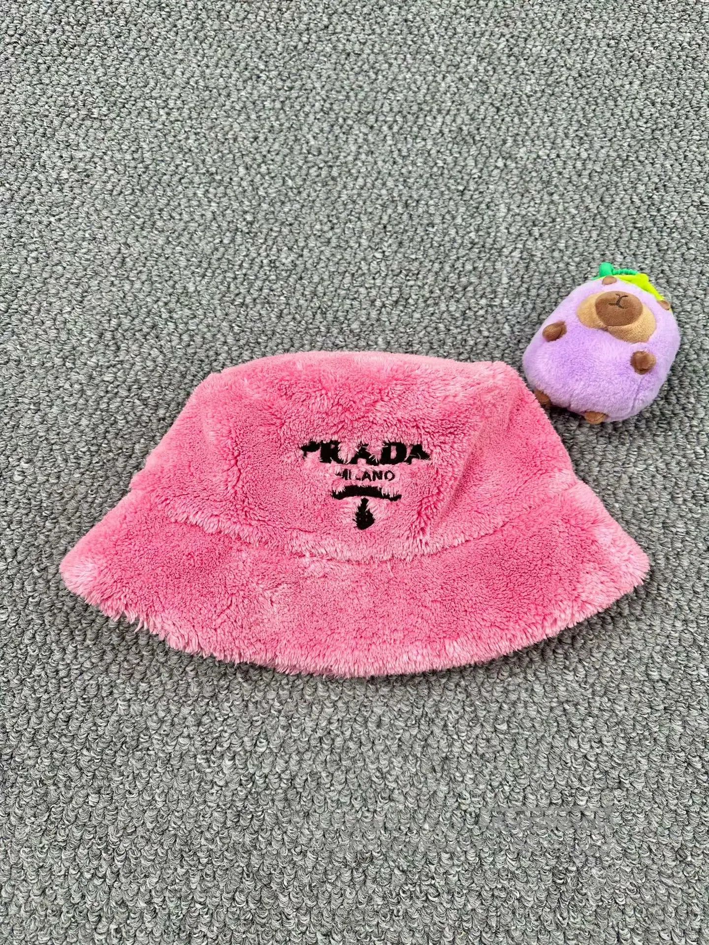Prada Prada size M Pink Fuzzy Letter Logo Fisherman's Cap| Size ONE SIZE - 2 Thumbnail