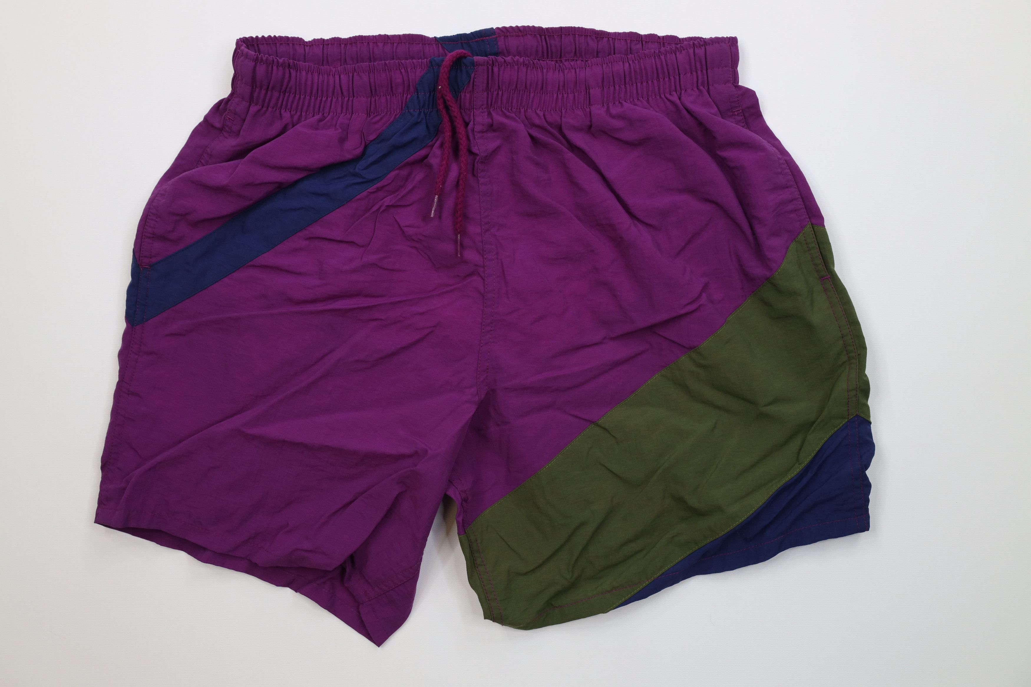 Vintage Vintage 90s Streetwear Striped Lined Shorts Swim Trunks Size US 34 / EU 50 - 1 Thumbnail