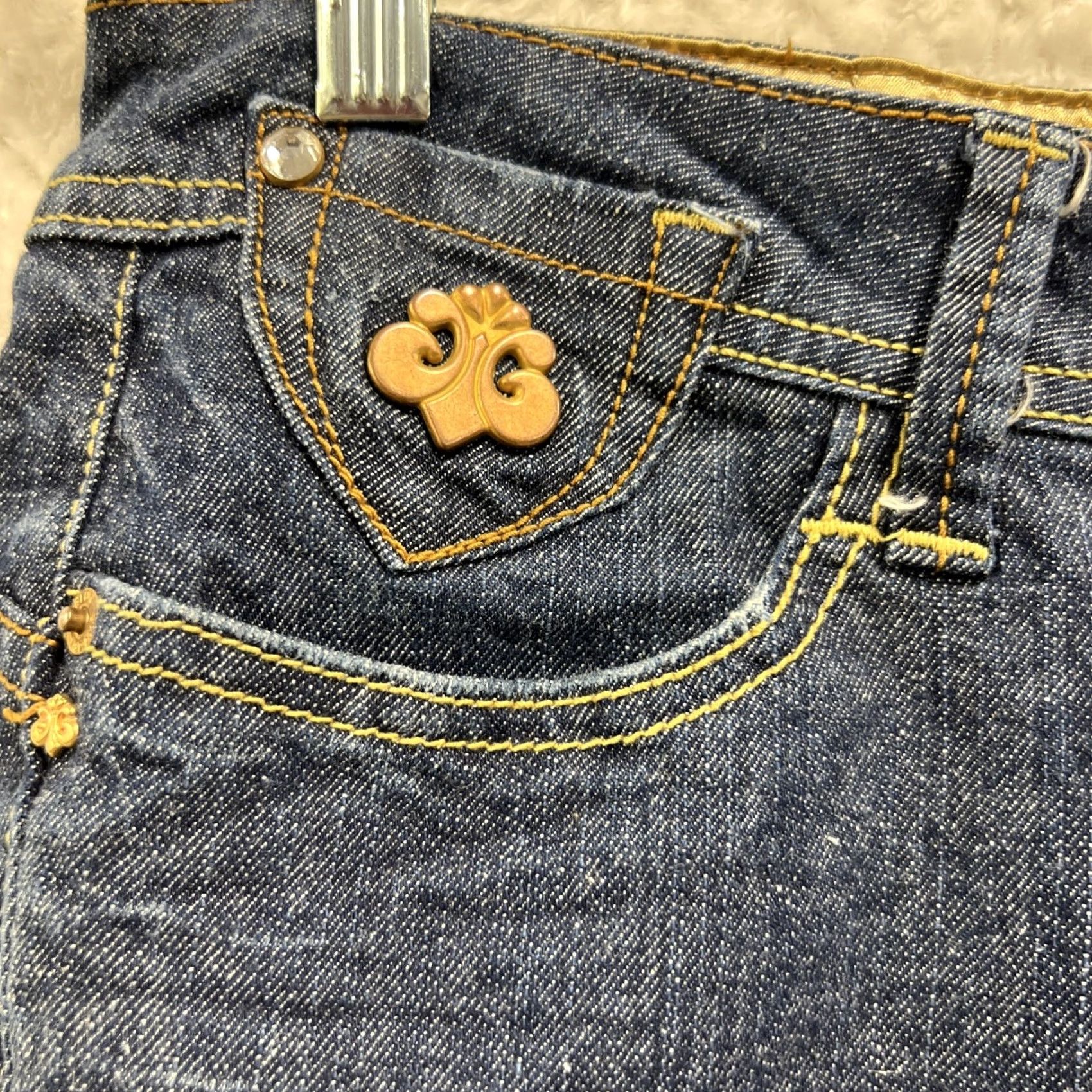 Denime House of Dereon Womens Jeans Capri 5/6 Low Rise Denim Embroidered Stretch Size 27" / US 4 / IT 40 - 3 Thumbnail