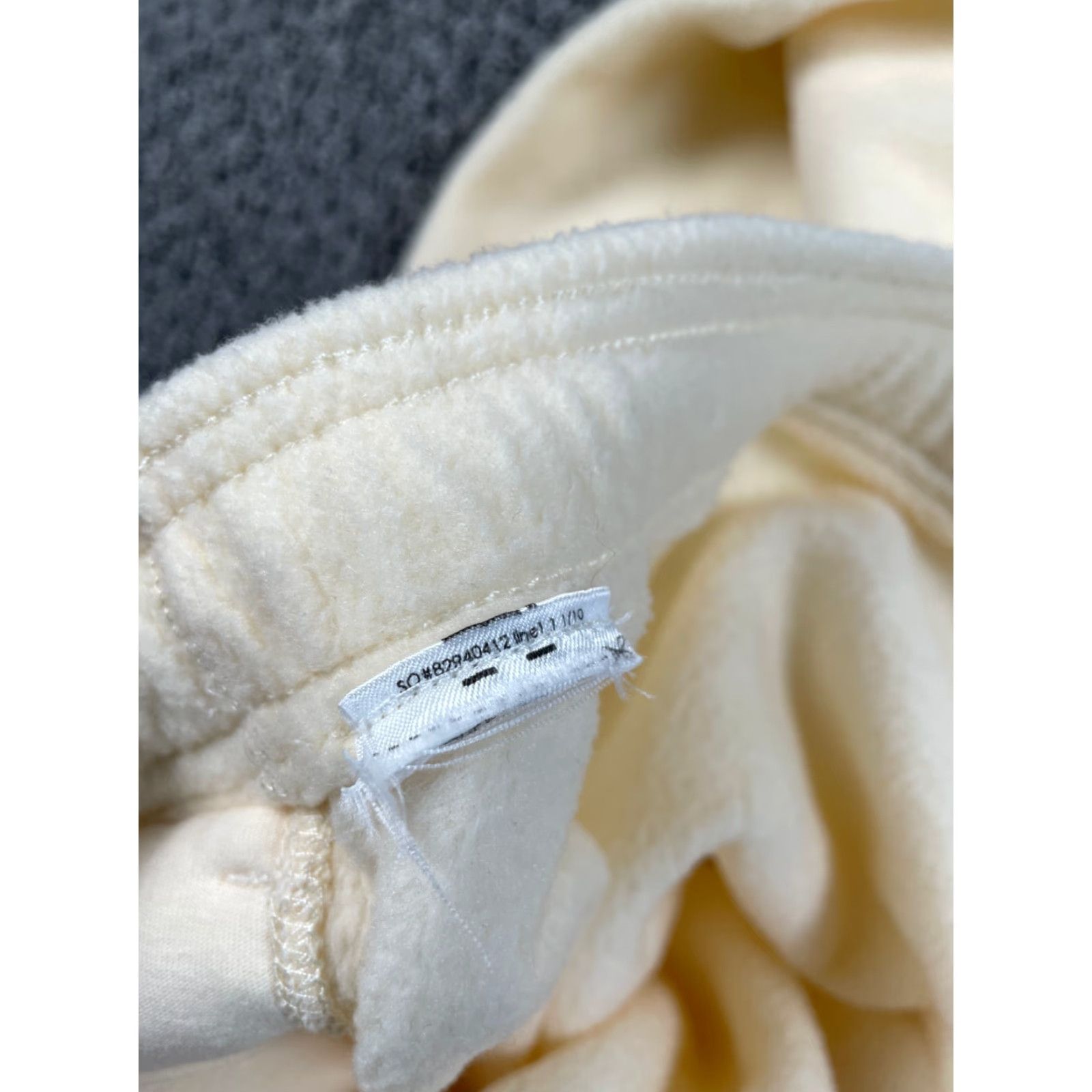 Polo Ralph Lauren Polo Ralph Lauren Snowflake Pattern Fleece Sweatpants Women's 2XL Ivory Size 40" / US 18 - 4 Thumbnail
