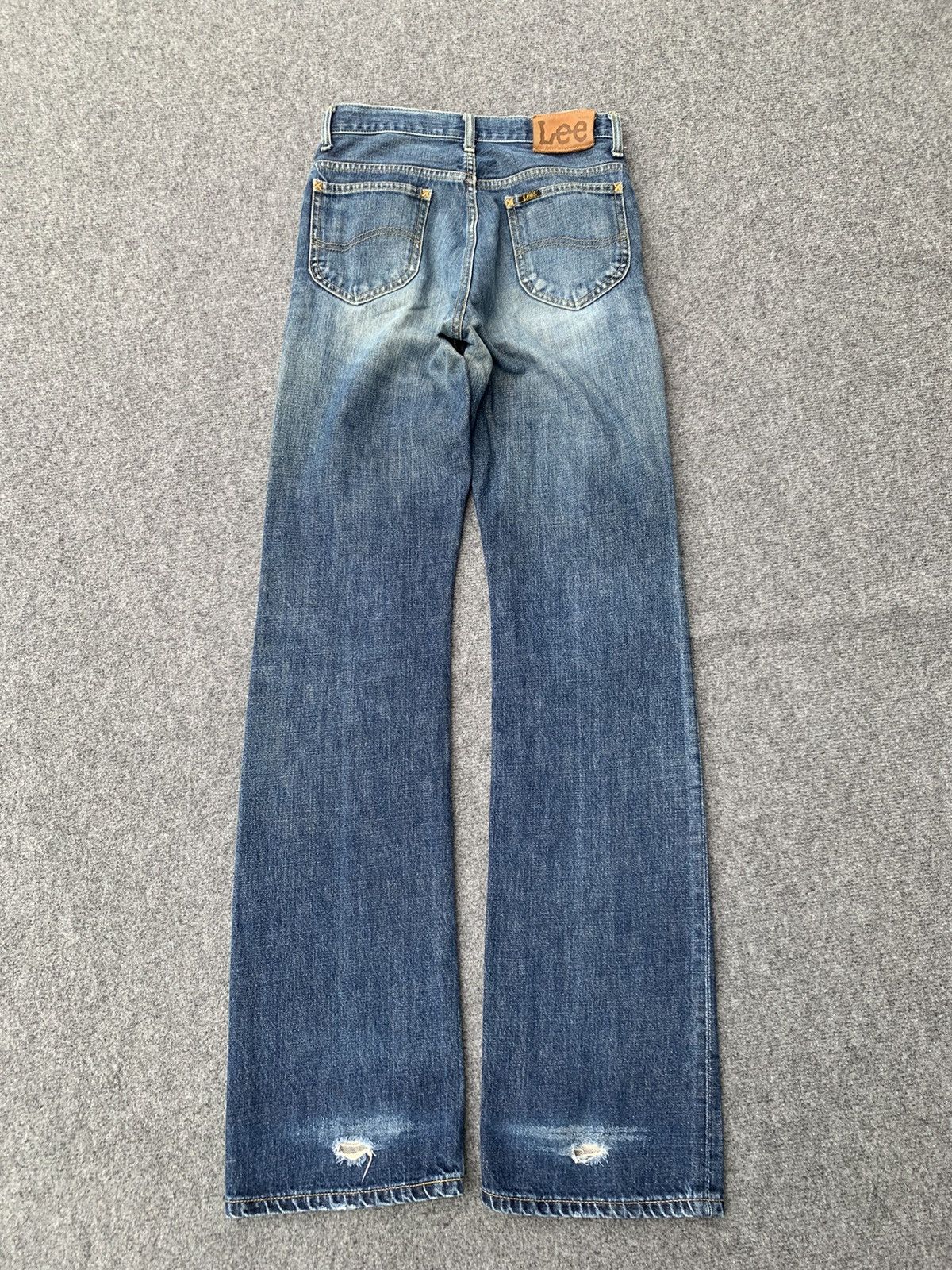 Lee FLARE DISTRESSED LEE RIDER. Size US 28 / EU 44 - 4 Thumbnail