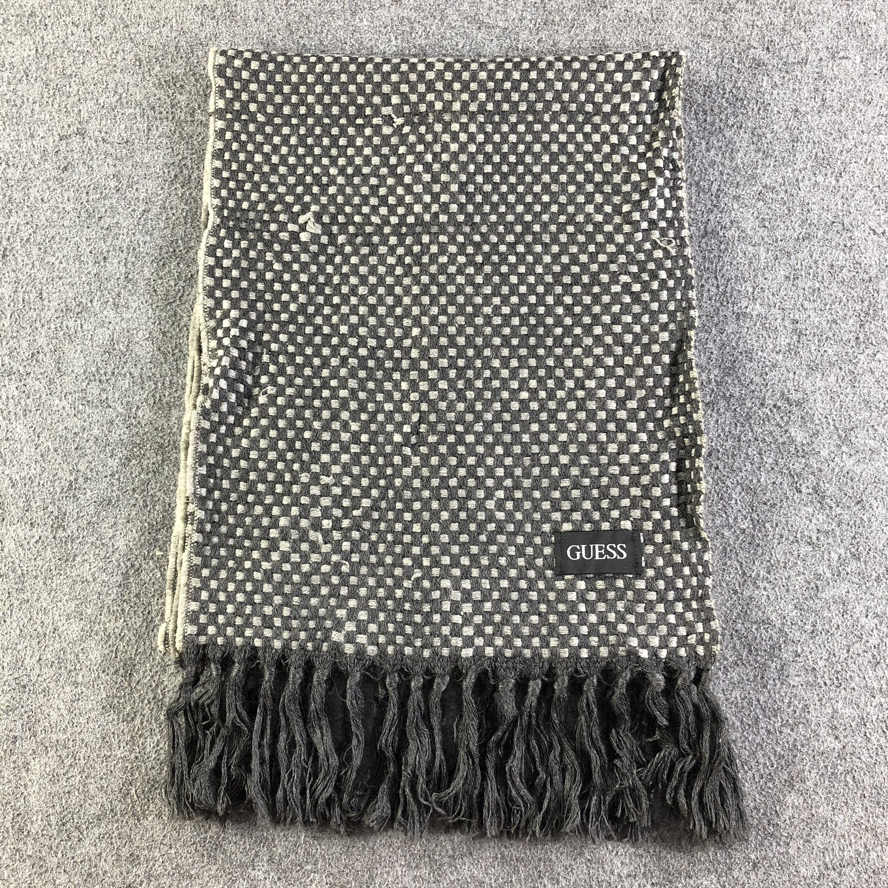 Guess Guess Scarf / Muffler / Neckwear Size ONE SIZE - 2 Thumbnail