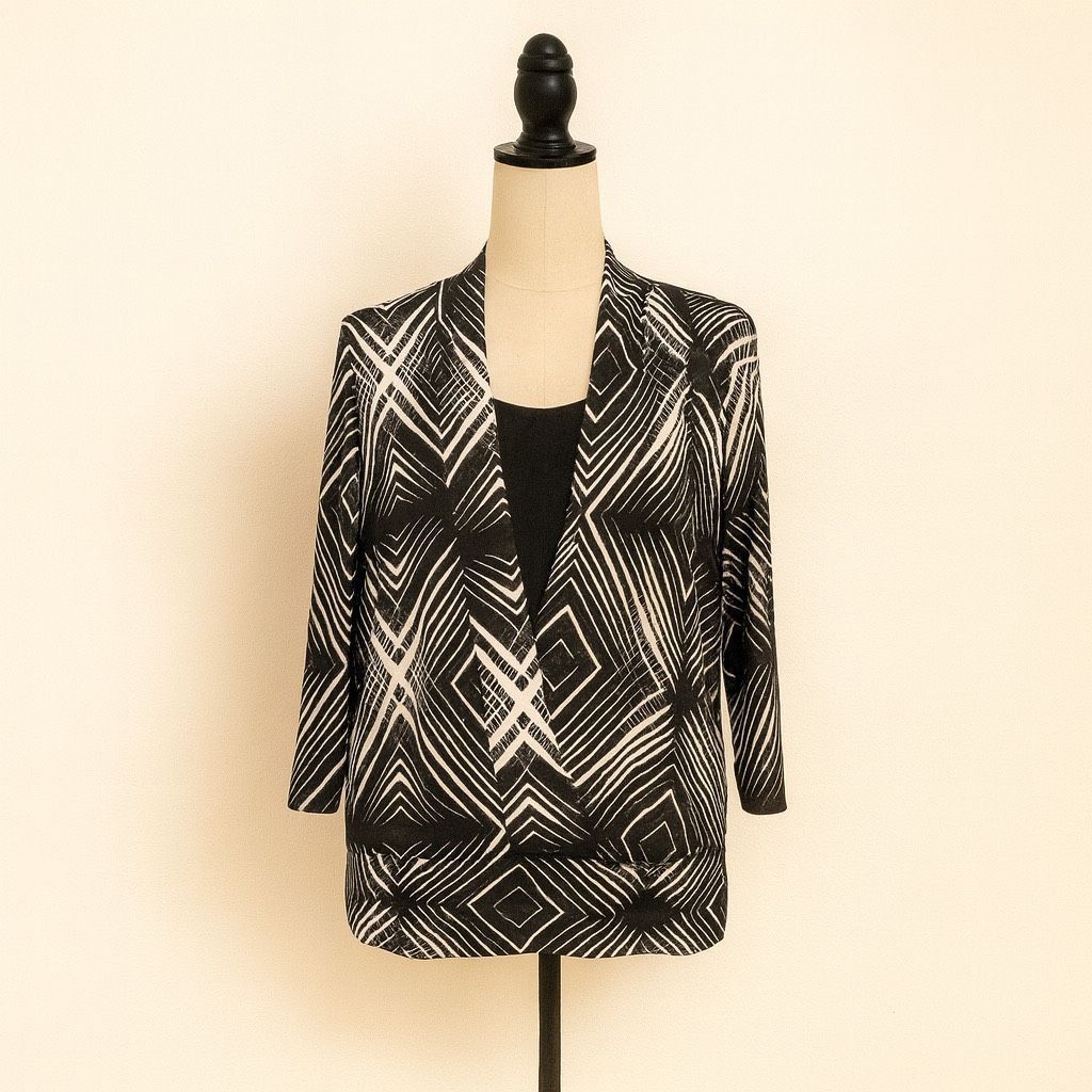 Other Notations SZ S Black & White Abstract Wrap Blouse Size S / US 4 / IT 40 - 1 Thumbnail