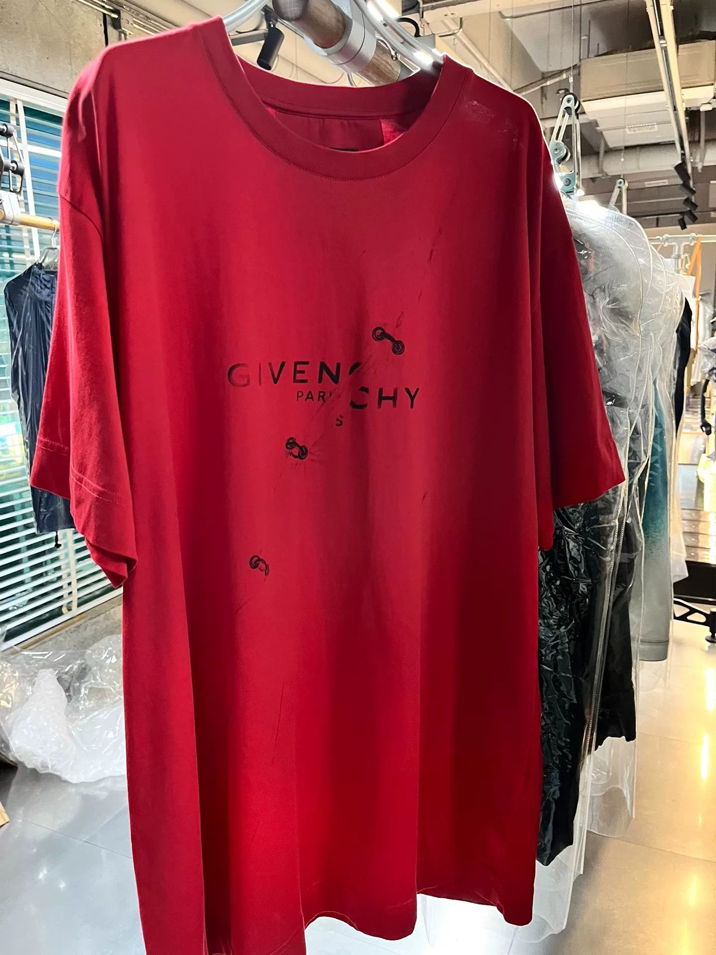 Givenchy Givenchy Red Trap Short Sleeve L Size US L / EU 52-54 / 3 - 1 Thumbnail