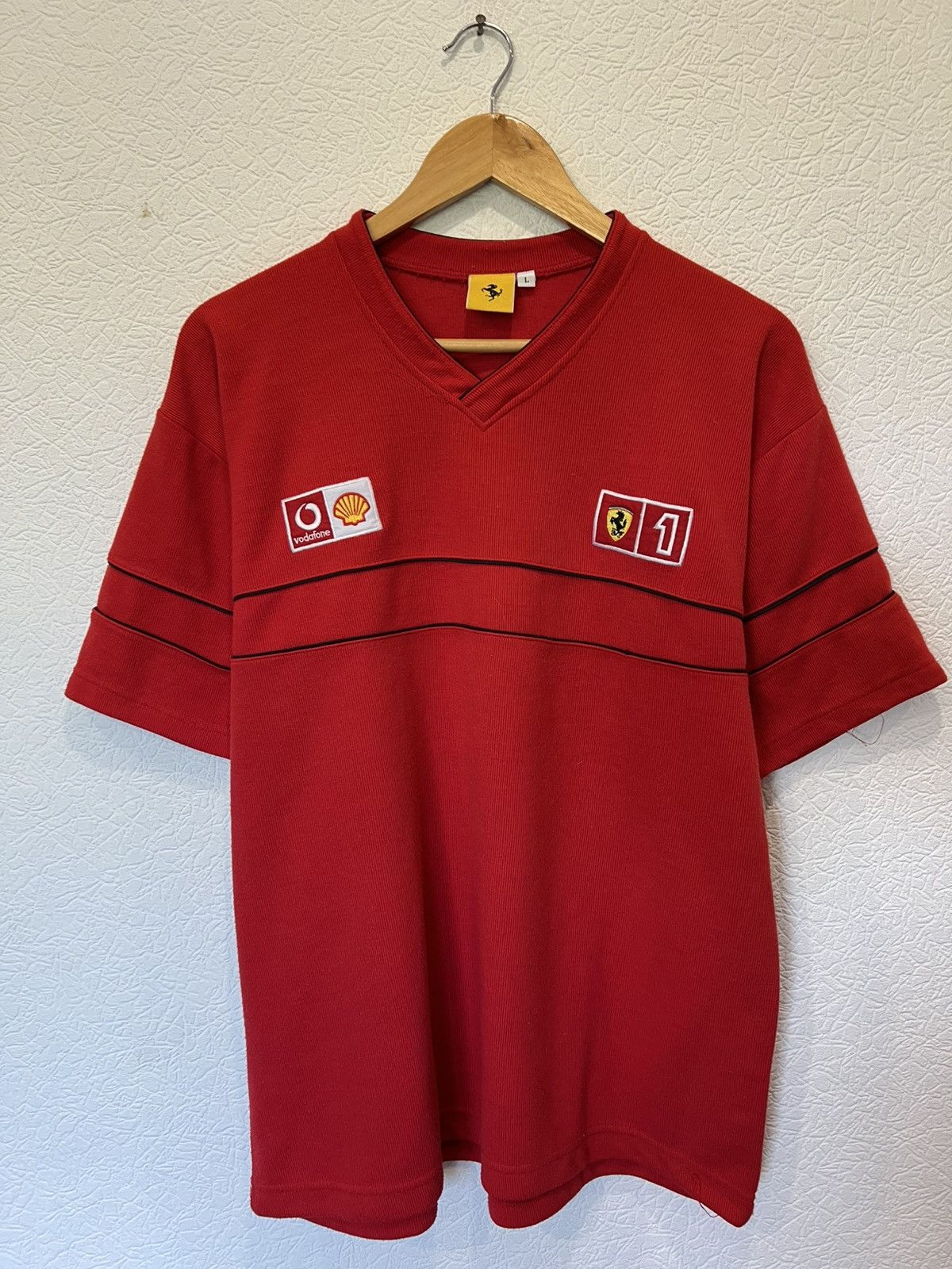 Vintage Vintage Ferrari Red 90s T Shirt Tee Marlboro Red Size US L / EU 52-54 / 3 - 1 Thumbnail