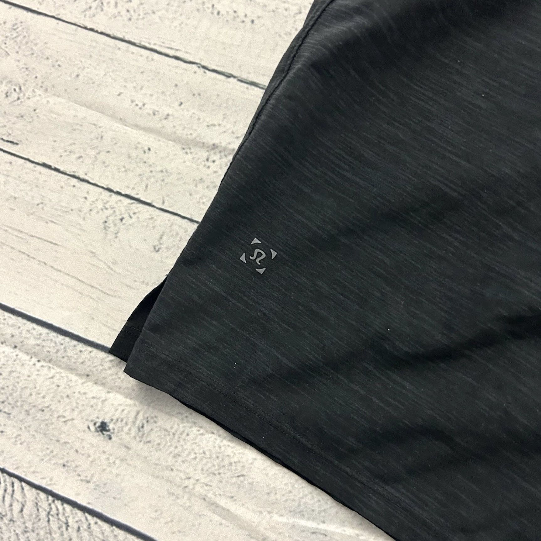 Lululemon Lululemon License to Train ShortS Athletic Lined Black Small Men 9" Inseam Mens sunglasses? Size US 29 - 4 Thumbnail