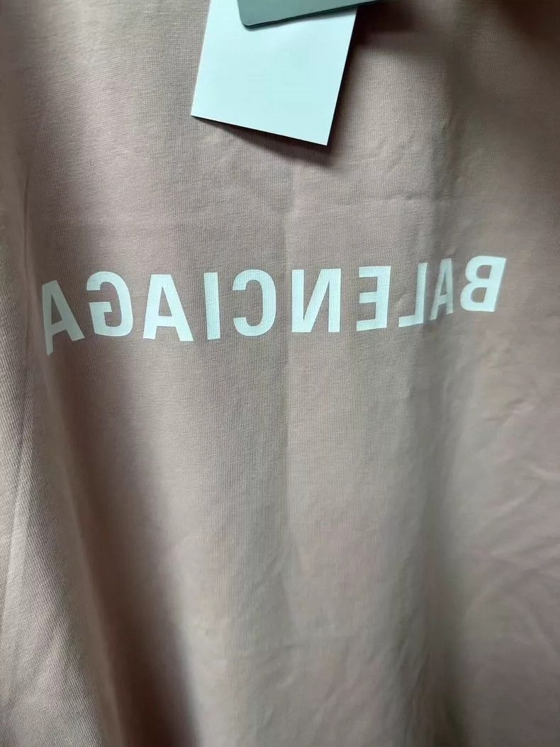 Balenciaga Balenciaga Monogrammed Crew Neck Pullover Short Sleeve Dro Size US M / EU 48-50 / 2 - 3 Thumbnail