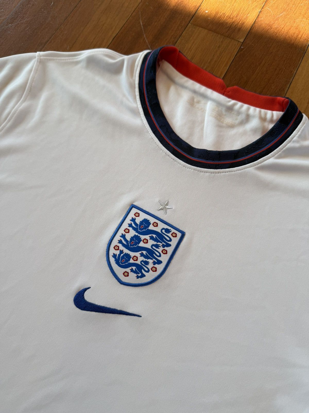 Nike Nike England 2022 White Jersey M Football Shirt Size US M / EU 48-50 / 2 - 3 Thumbnail
