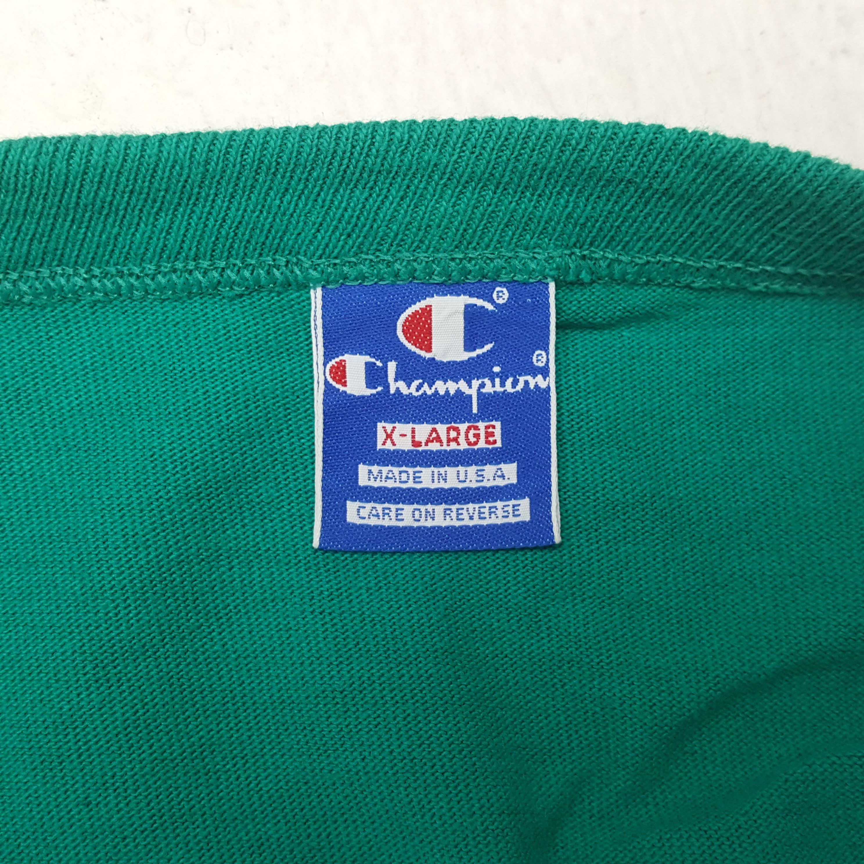 Champion Champion Streetwear Style Tshirt RR10 Size US L / EU 52-54 / 3 - 4 Thumbnail