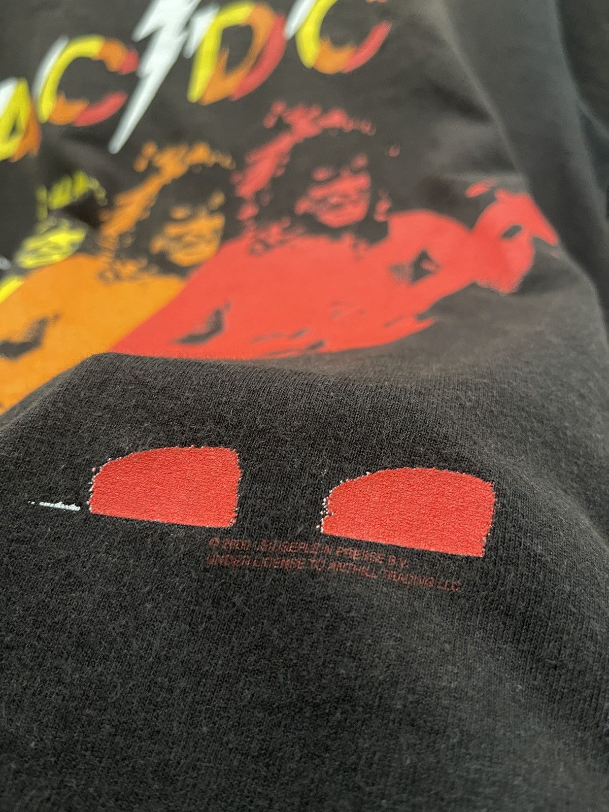 AC/DC Vintage 2000 ACDC Angus Young Rock Band Tshirt Size US S / EU 44-46 / 1 - 3 Thumbnail