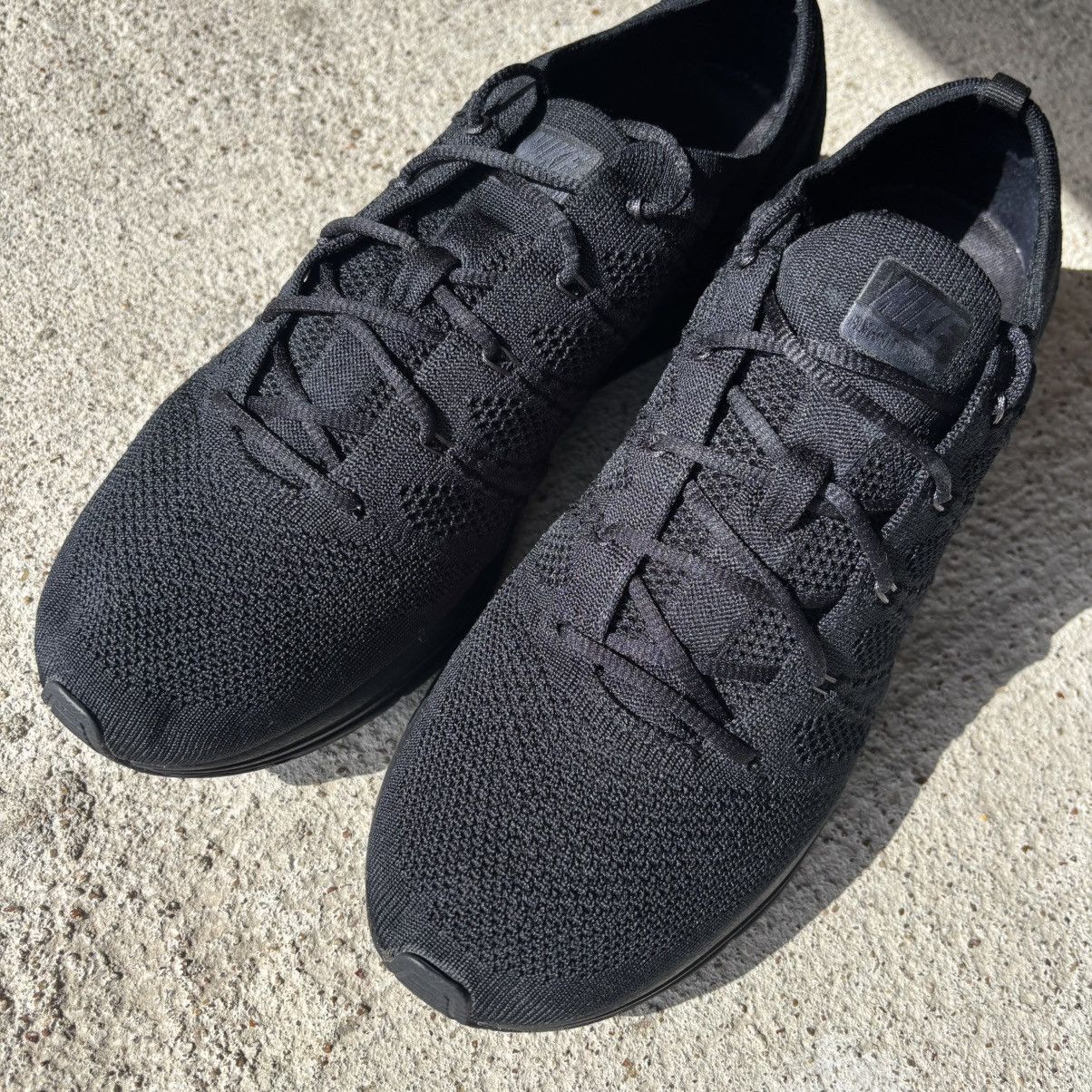 Nike Men's Nike Black Flyknit Trainer Triple Black YeKnit - 10.5 Size US 10.5 / EU 43-44 - 6 Thumbnail