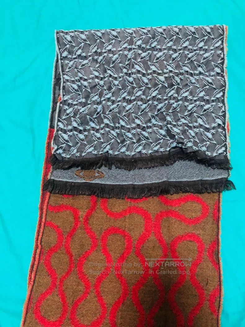 Vivienne Westwood Vivienne Westwood Pirate tattoo Saturn scarf Size ONE SIZE - 9 Thumbnail