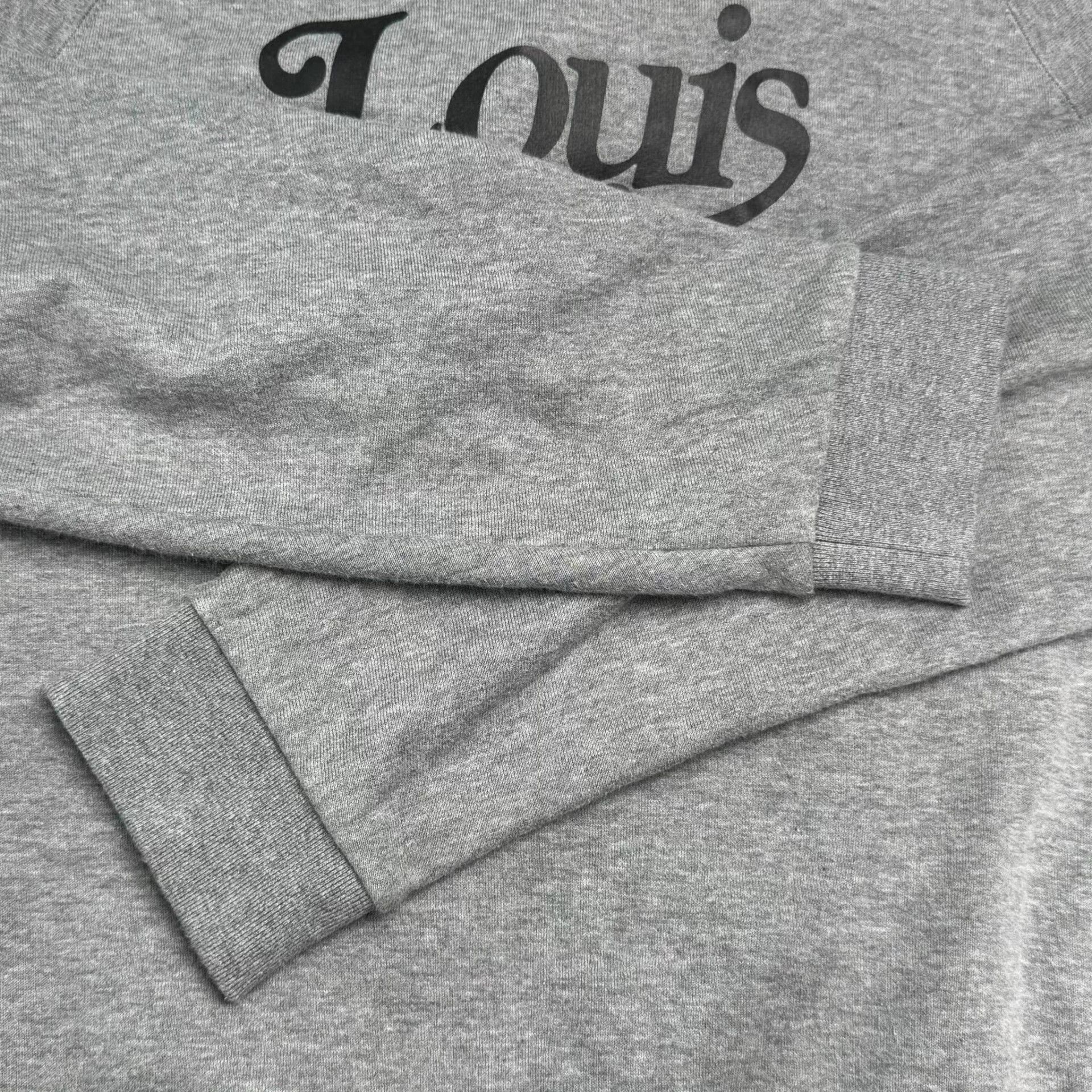 Louis Vuitton LV Gray Cotton Long-Sleeve Sweatshirt M Size US M / EU 48-50 / 2 - 5 Thumbnail