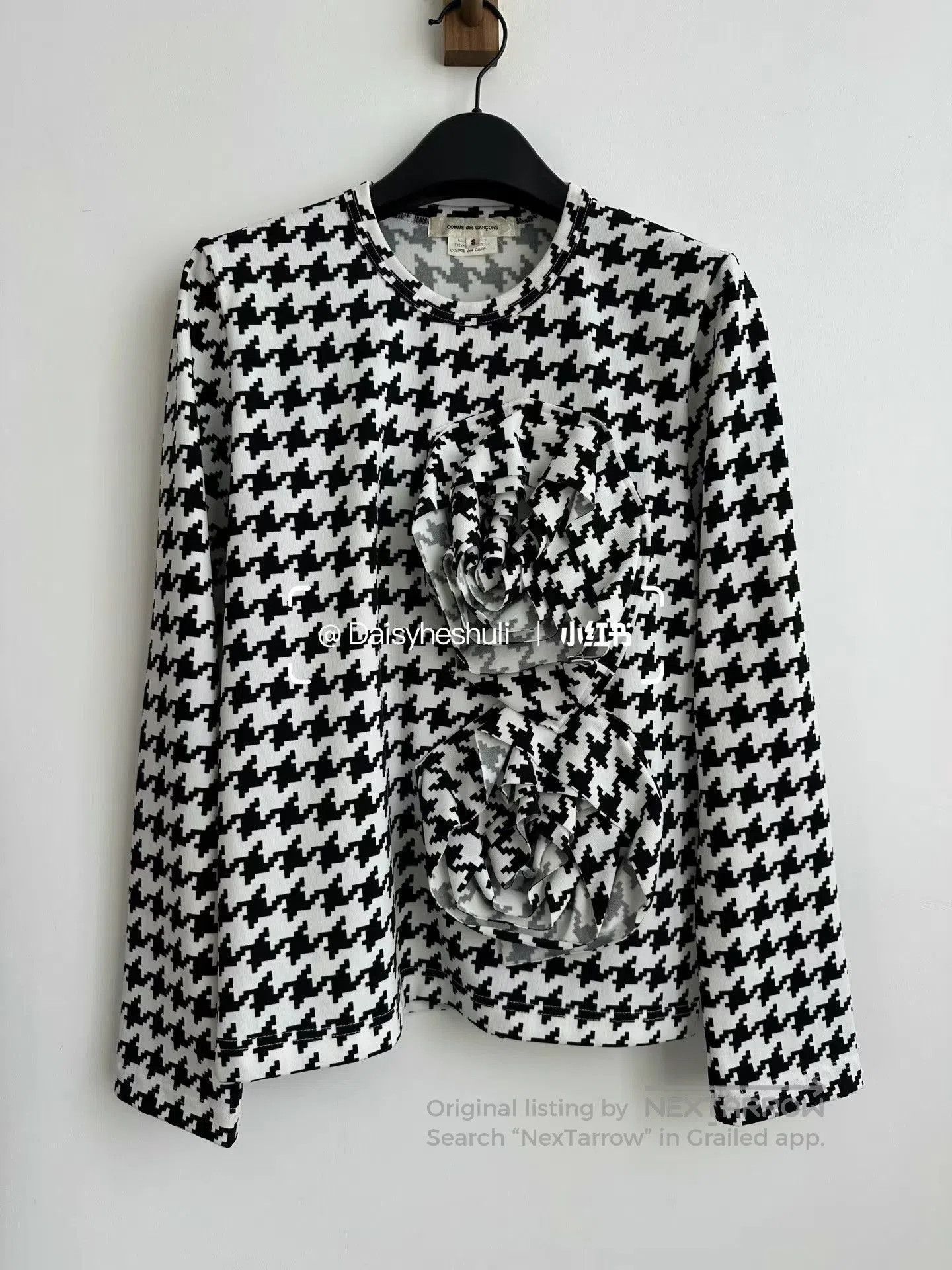 Comme des Garcons Houndstooth Long Sleeve Top with Ruffled Flowers. Size US S / EU 44-46 / 1 - 2 Thumbnail