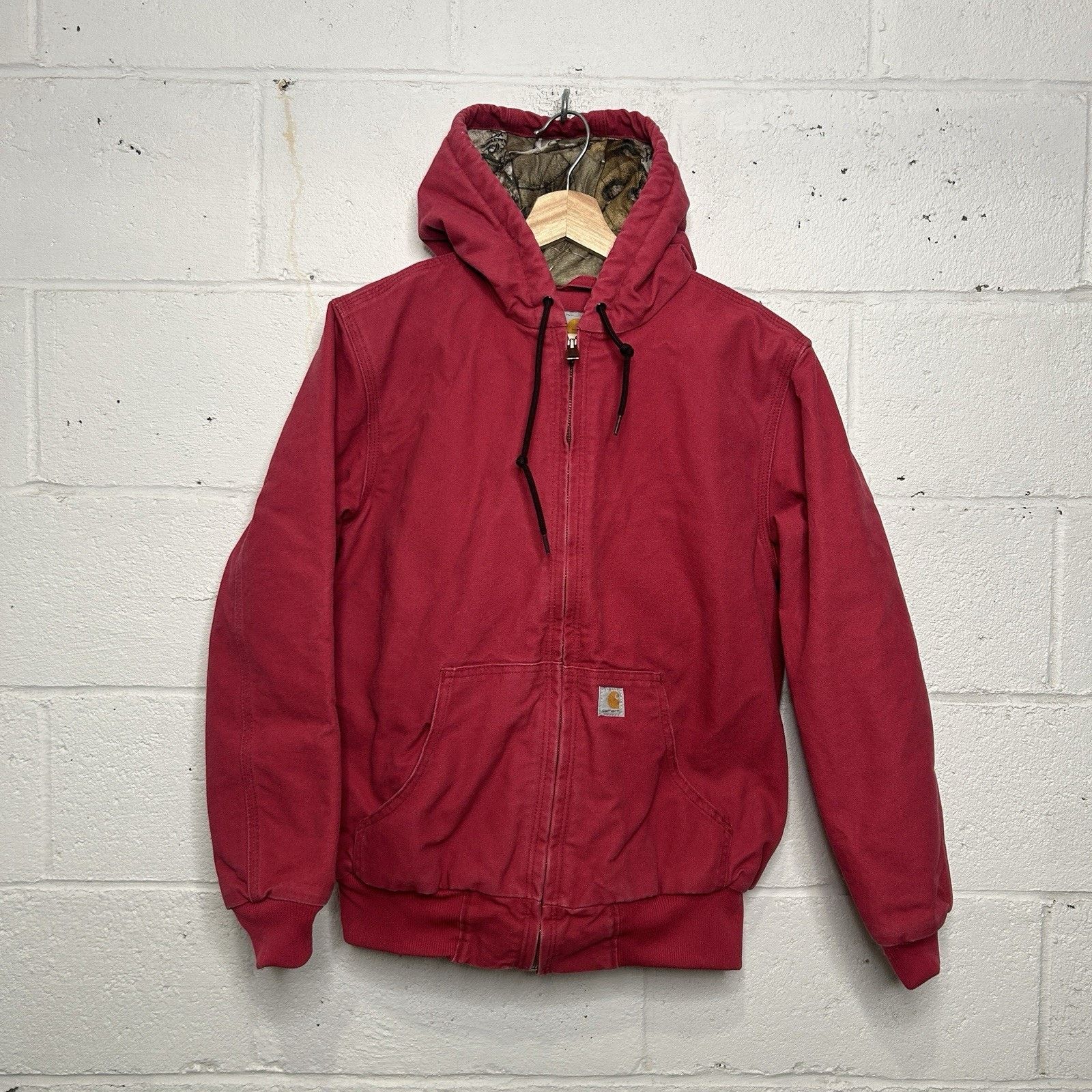 Carhartt Carhartt Quilted Camo-Lined Hooded Active Jacket “Crabapple” Size S / US 4 / IT 40 - 1 Thumbnail