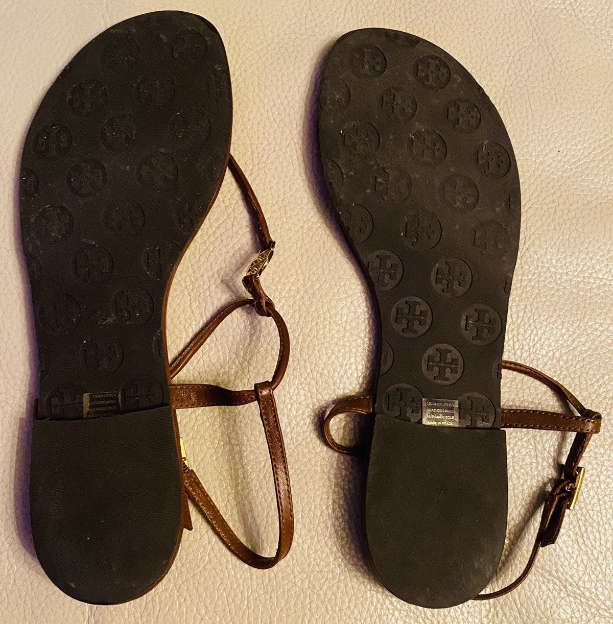Tory Burch Tory Burch Brown Logo Coin T-Strap Leather Emmy Sandals 10.5 Size US 10.5 / IT 40.5 - 13 Thumbnail