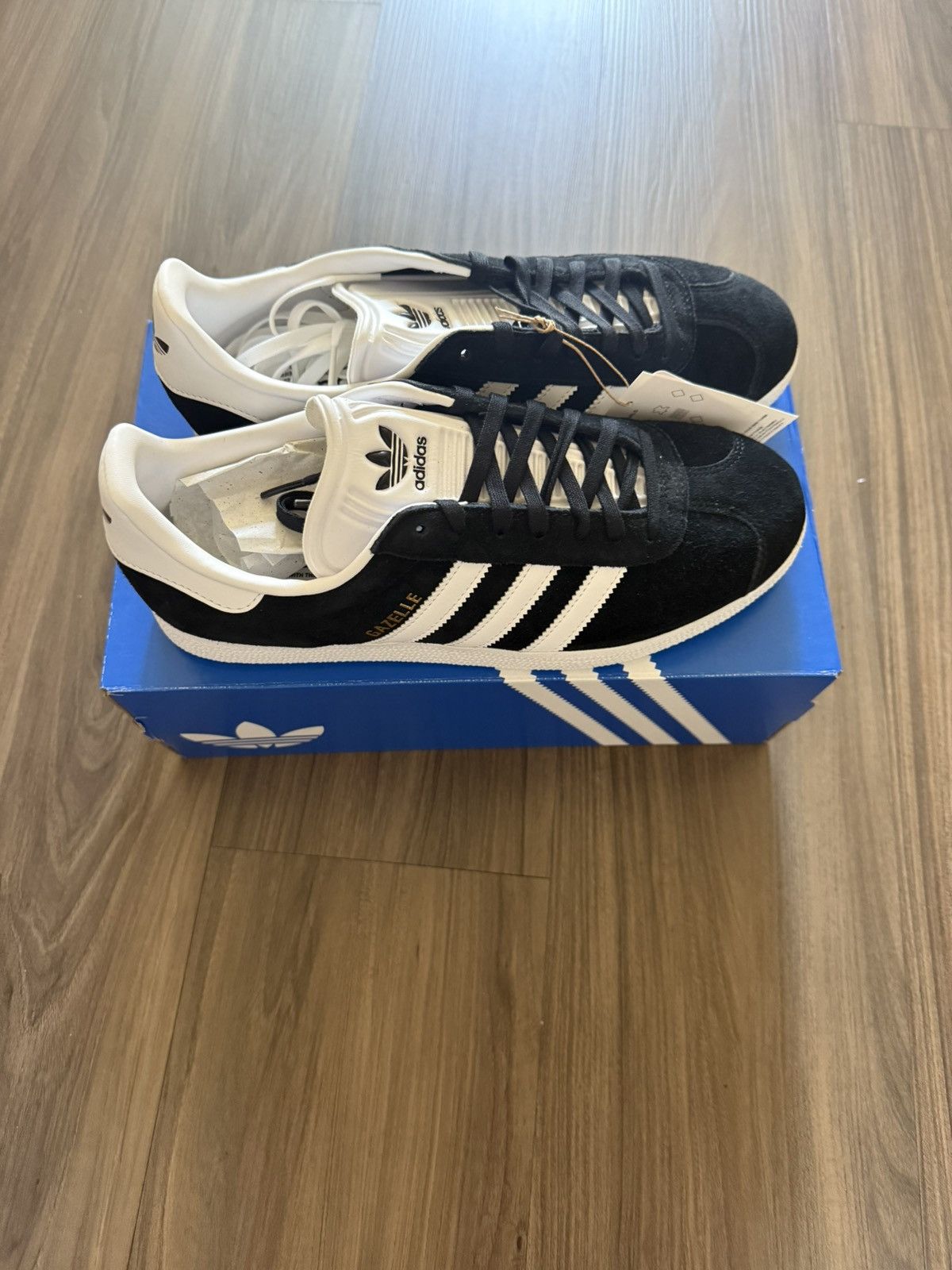 Adidas Adidas Gazelle Black White Gold Metallic Men’s Size 9 Suede Size US 9 / EU 42 - 2 Thumbnail
