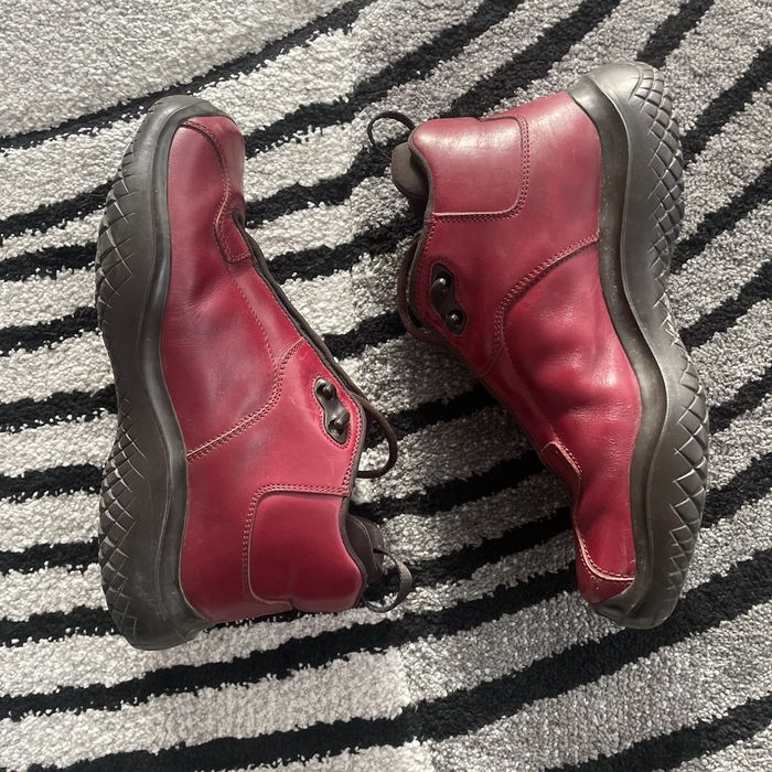 Prada Prada FW99 Tiresole Vibram Boots In Burgundy | Grailed