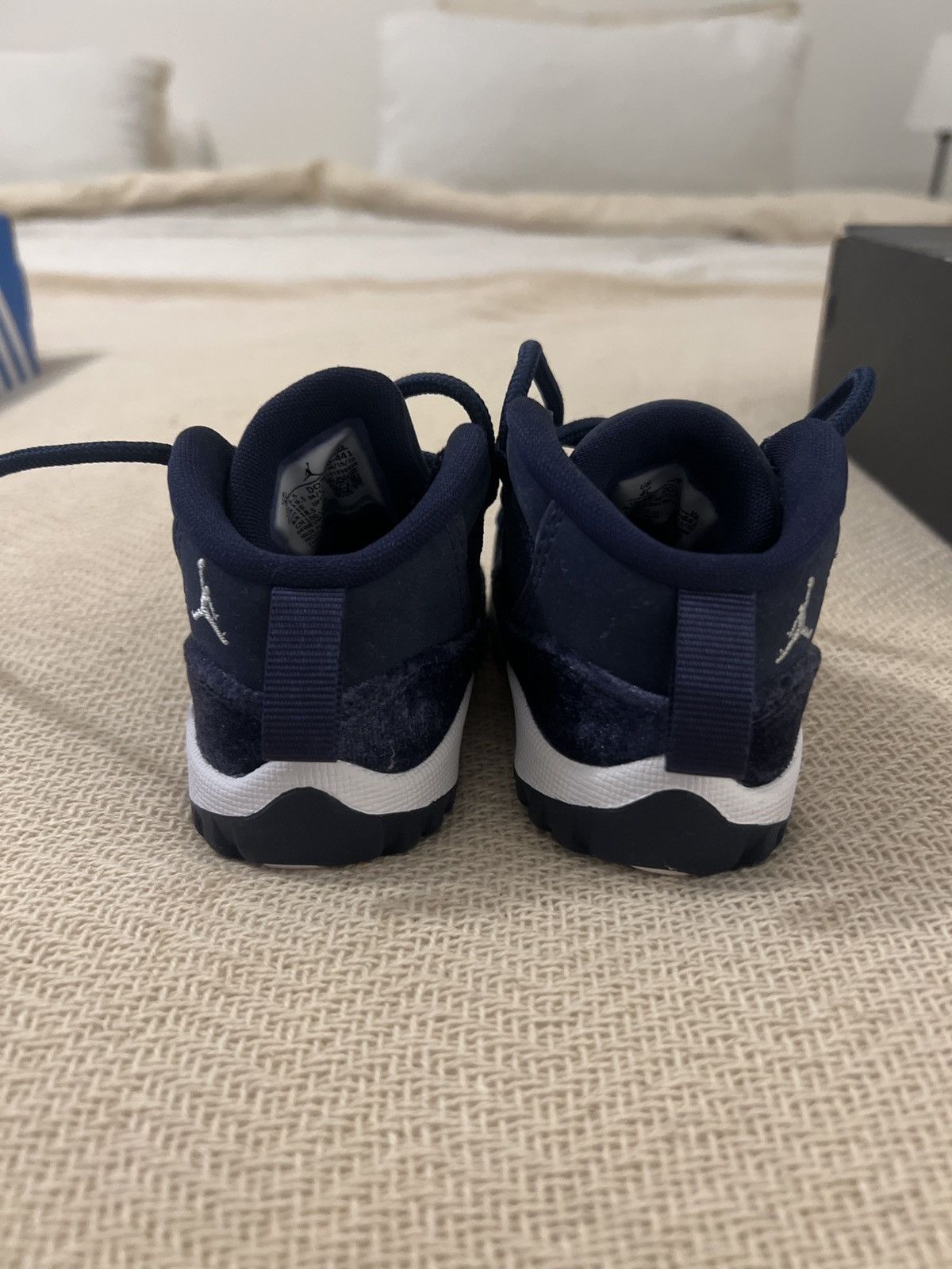 Jordan Brand Midnight Navy Jordan 11 toddler Size US 5 / EU 37 - 4 Thumbnail