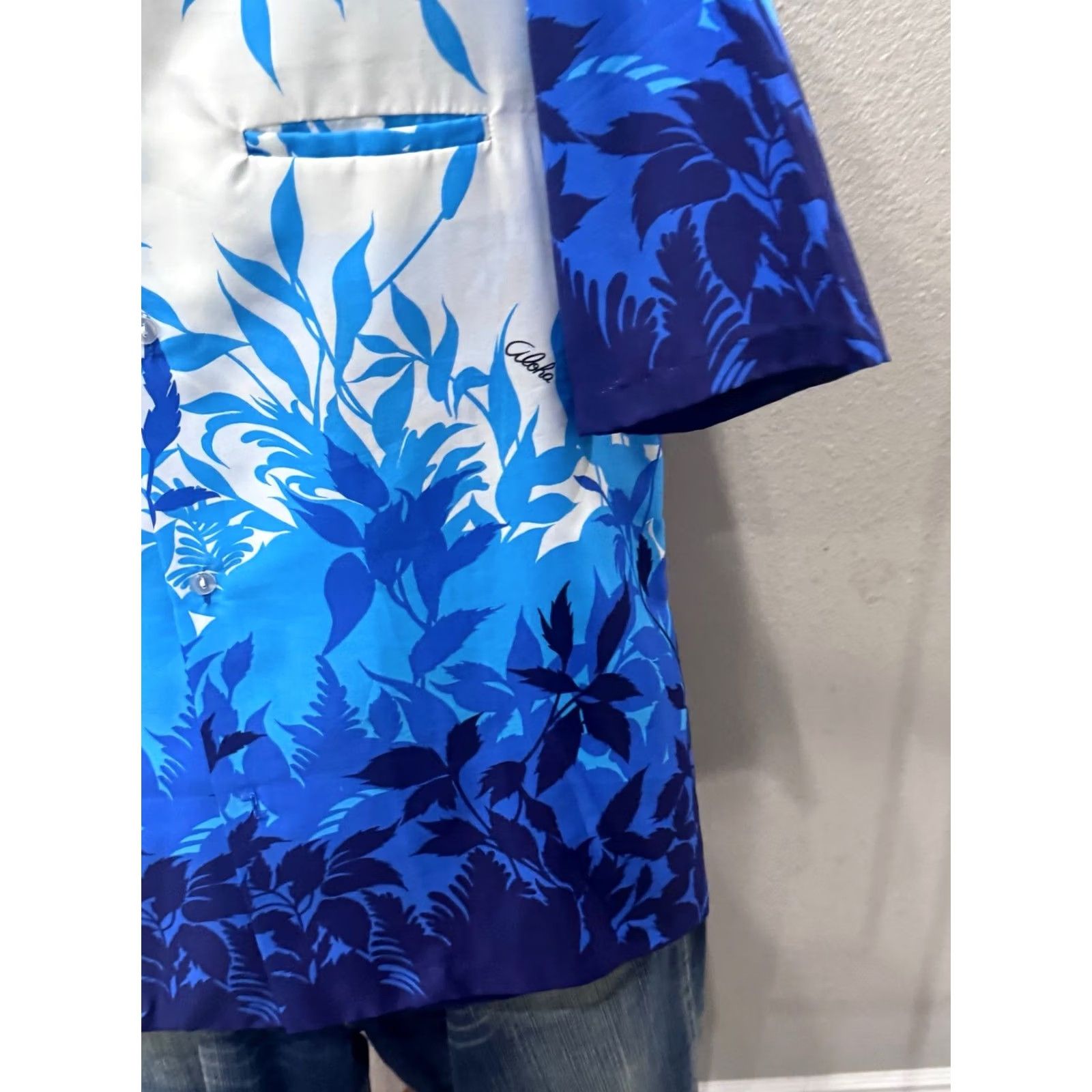 Vintage Royal Creations Hawaii Blue Floral Large L Short Sleeve Button Up Shirt Men Size US L / EU 52-54 / 3 - 3 Thumbnail